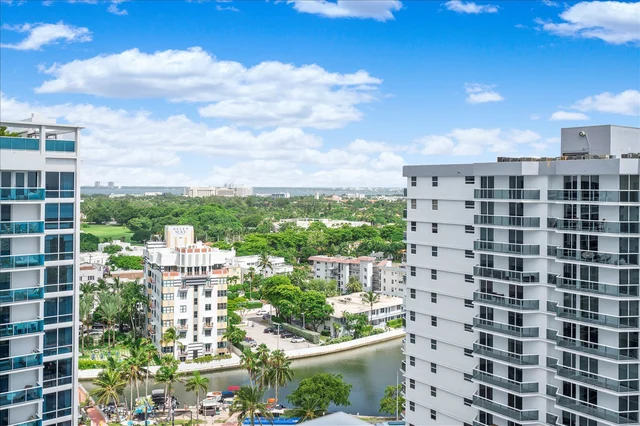 Wander Miami Beach Atlantic #4