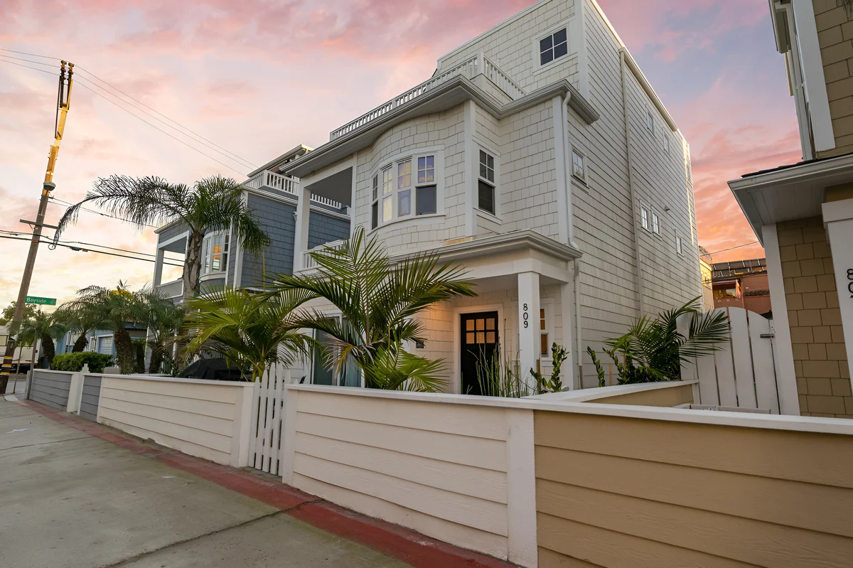 Wander San Diego Driftwood