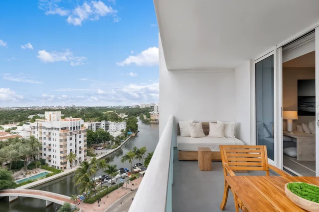 Wander Miami Beach Sol #3