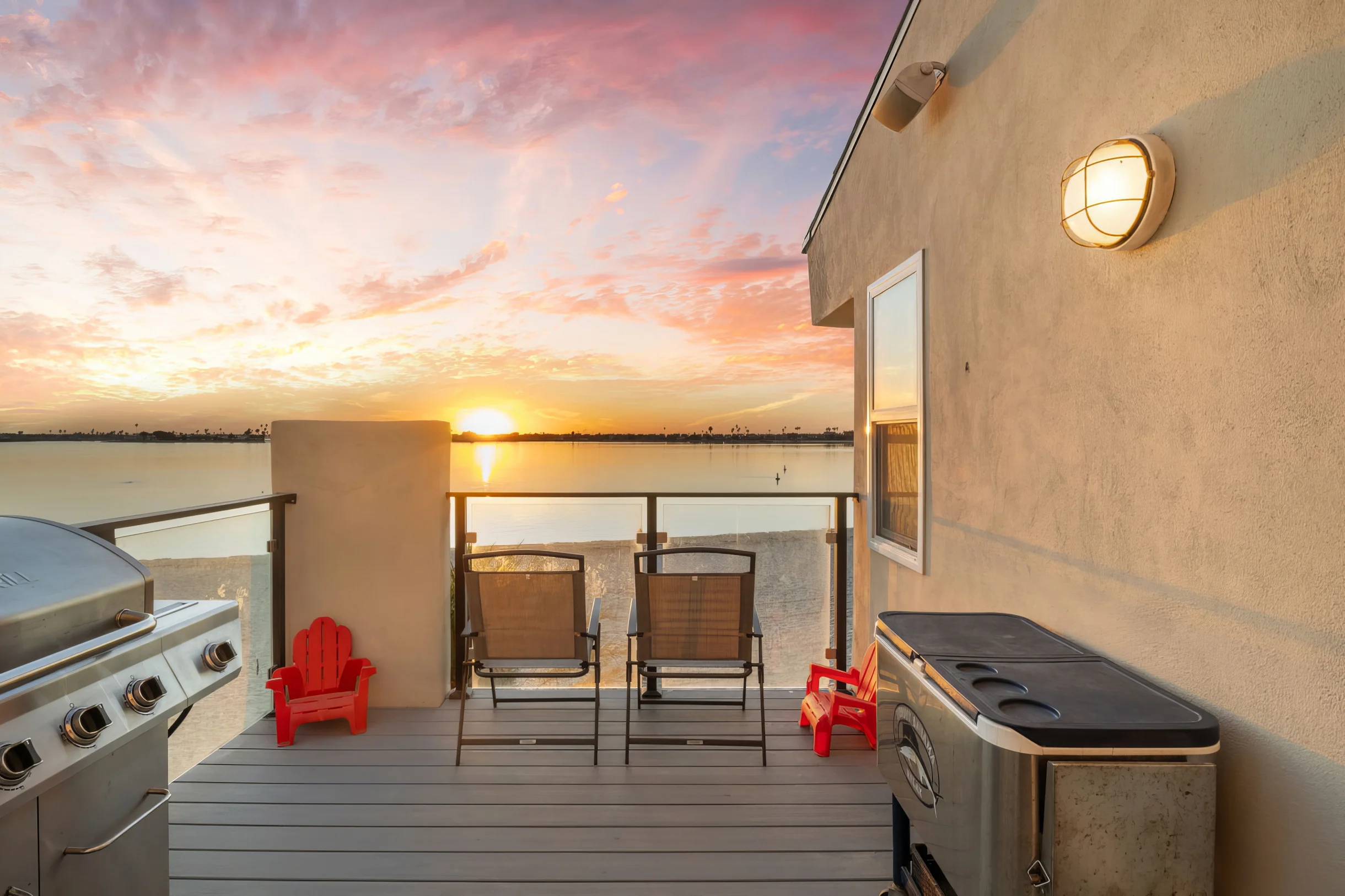 NEW Stunning Bayfront Home + Private Beach Access + Hot Tub + Fire Pit #50