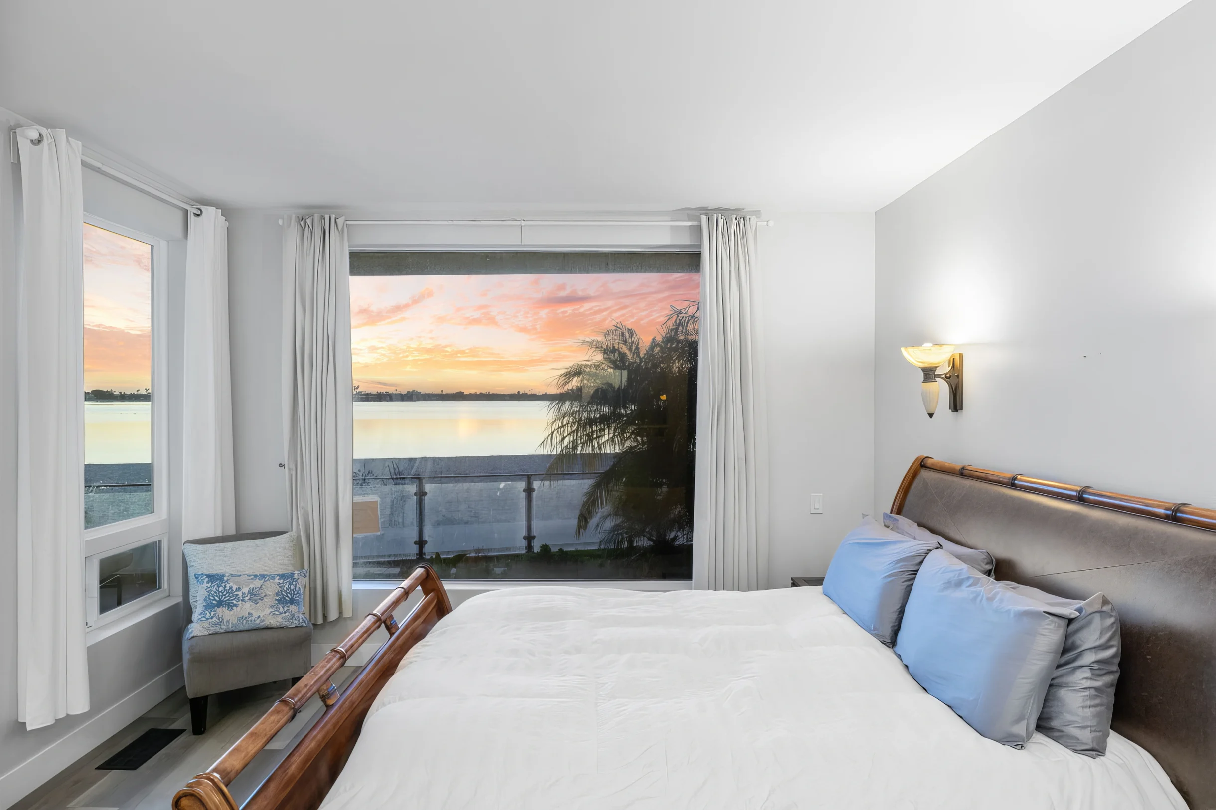 NEW Stunning Bayfront Home + Private Beach Access + Hot Tub + Fire Pit #51