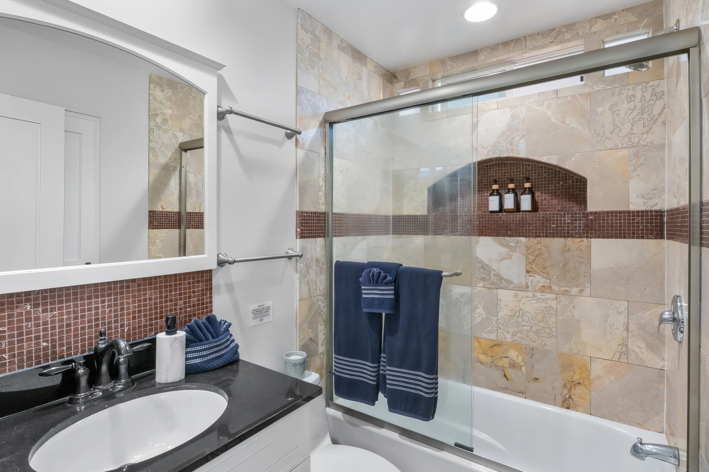 NEW Stunning Bayfront Home + Private Beach Access + Hot Tub + Fire Pit #8