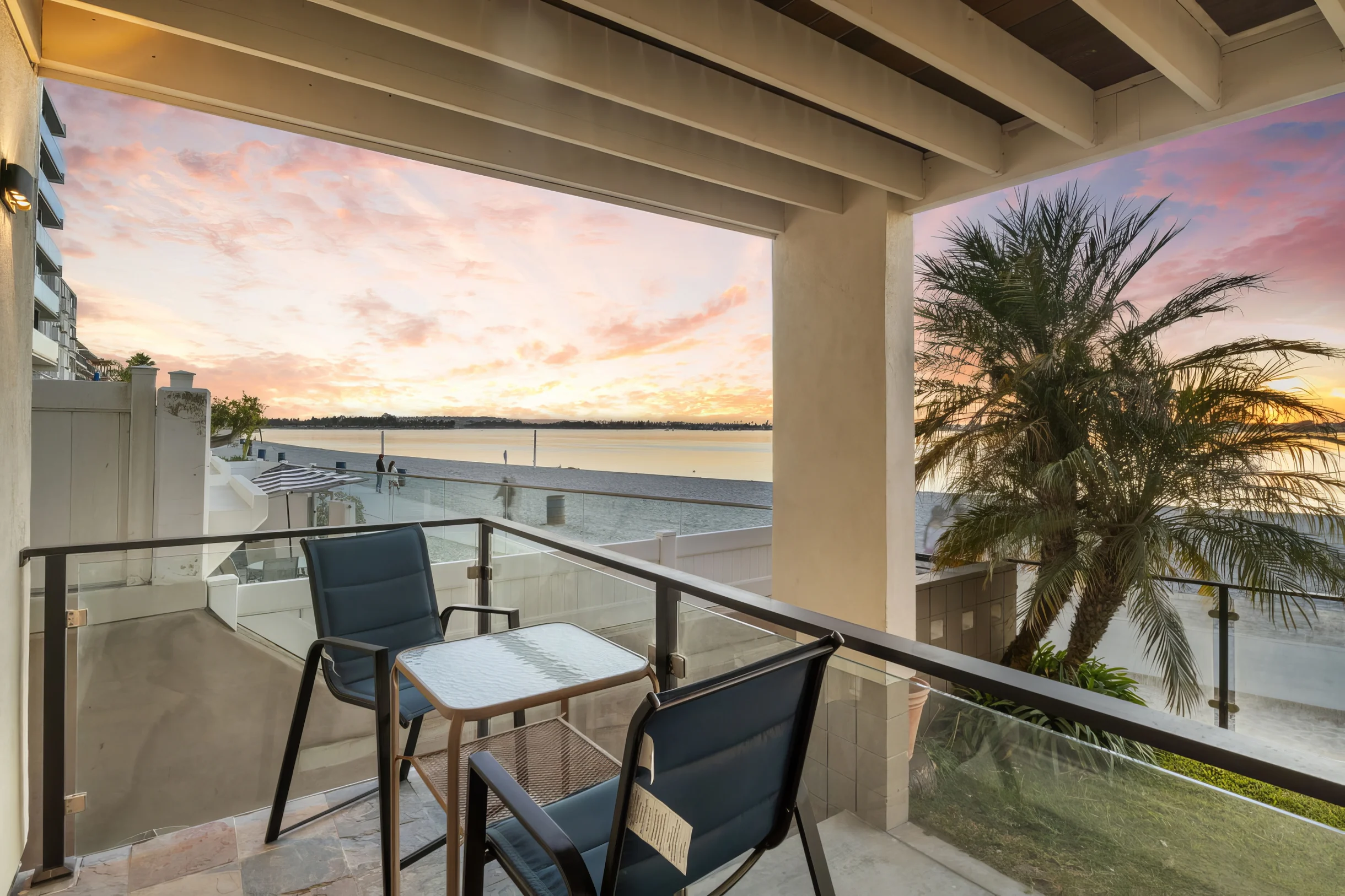 NEW Stunning Bayfront Home + Private Beach Access + Hot Tub + Fire Pit #46