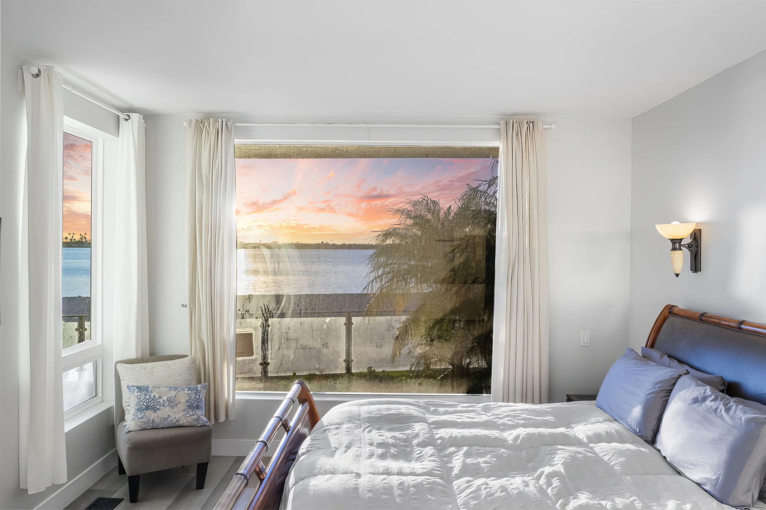 NEW Stunning Bayfront Home + Private Beach Access + Hot Tub + Fire Pit #41