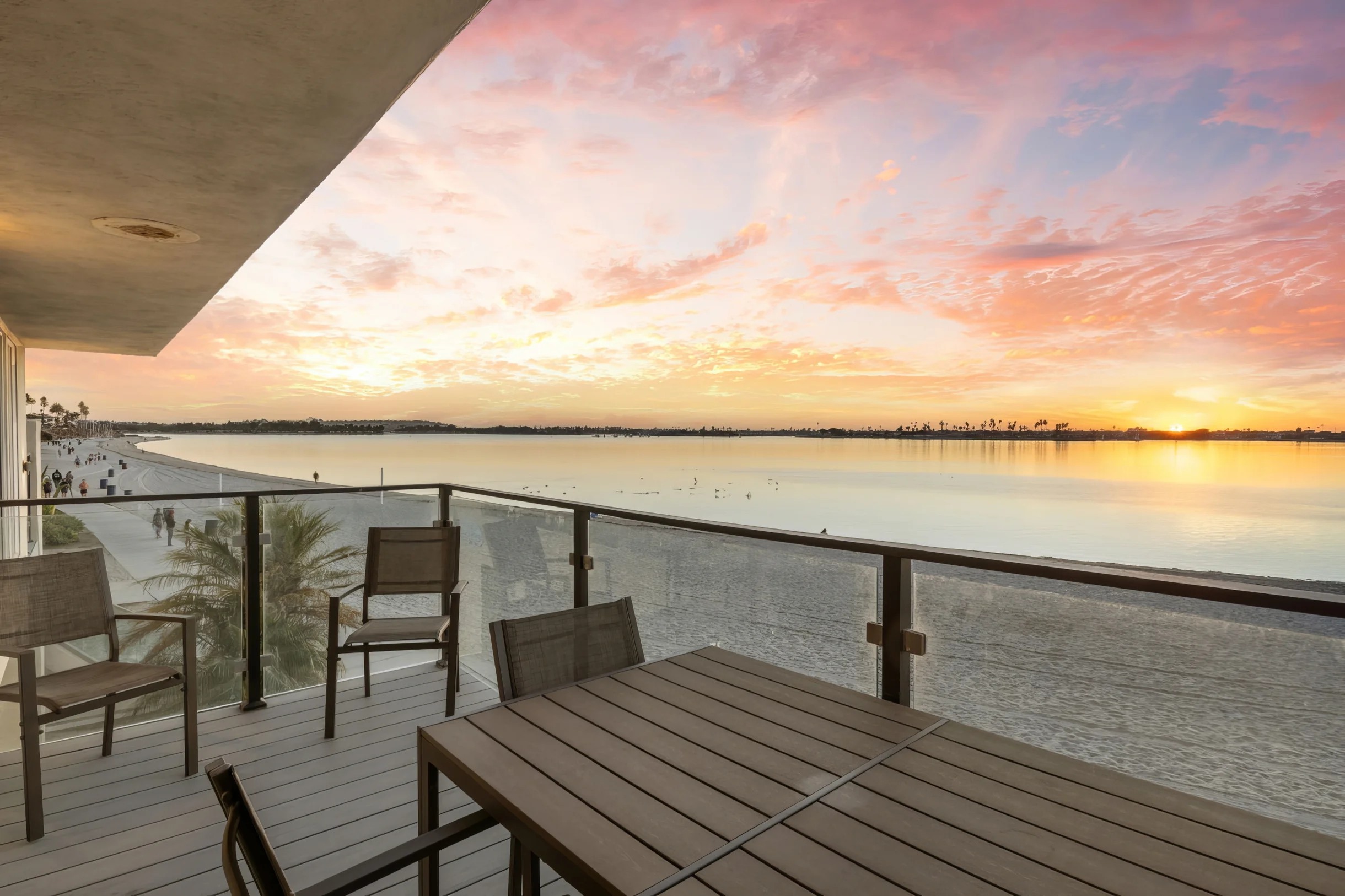 NEW Stunning Bayfront Home + Private Beach Access + Hot Tub + Fire Pit #26