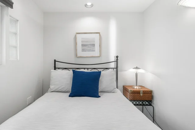 Bedroom 3 image 1