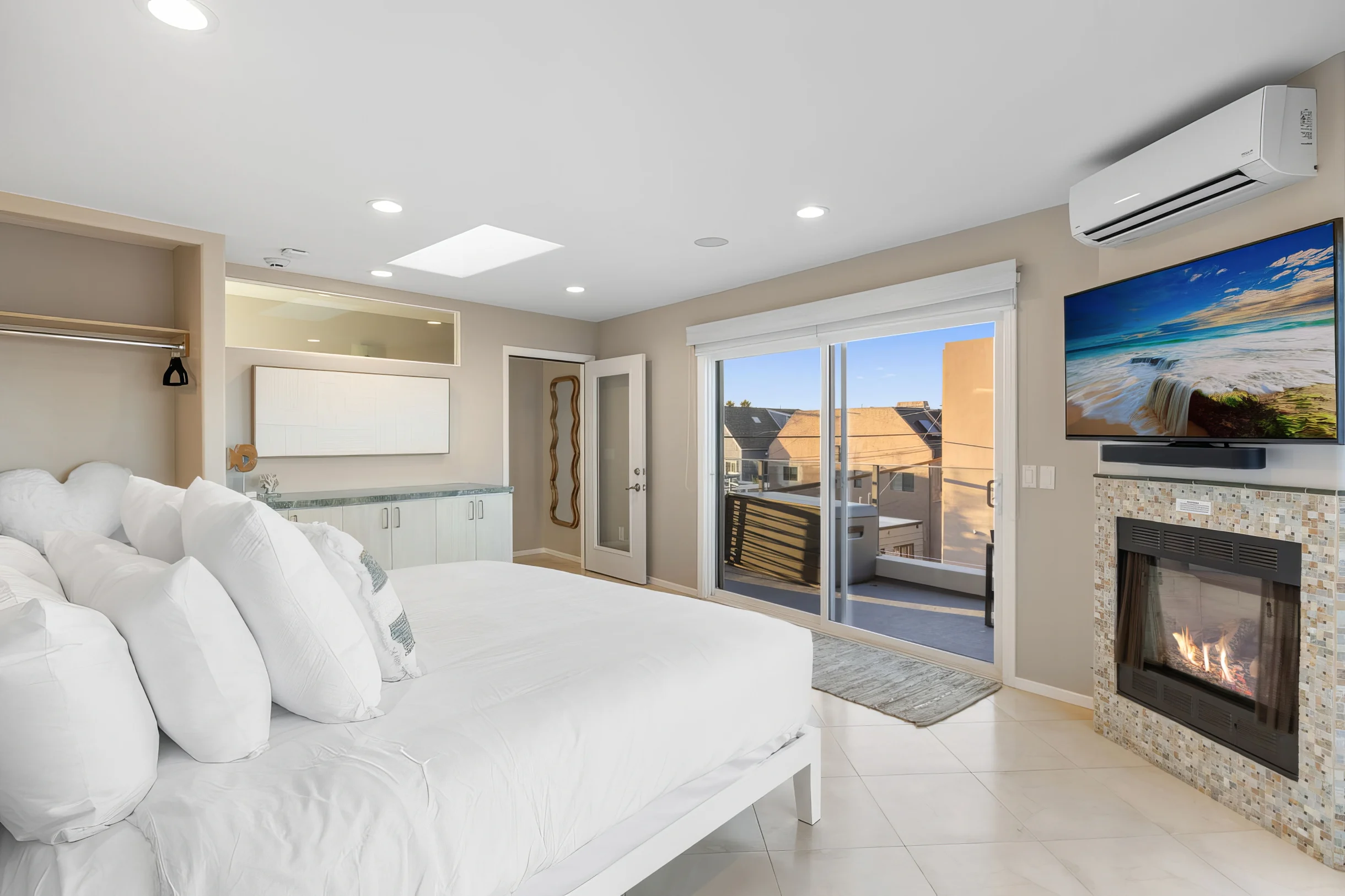 Luxury Meets Beach | Stunning Bay Views | Hot Tub | Fire Pit #35