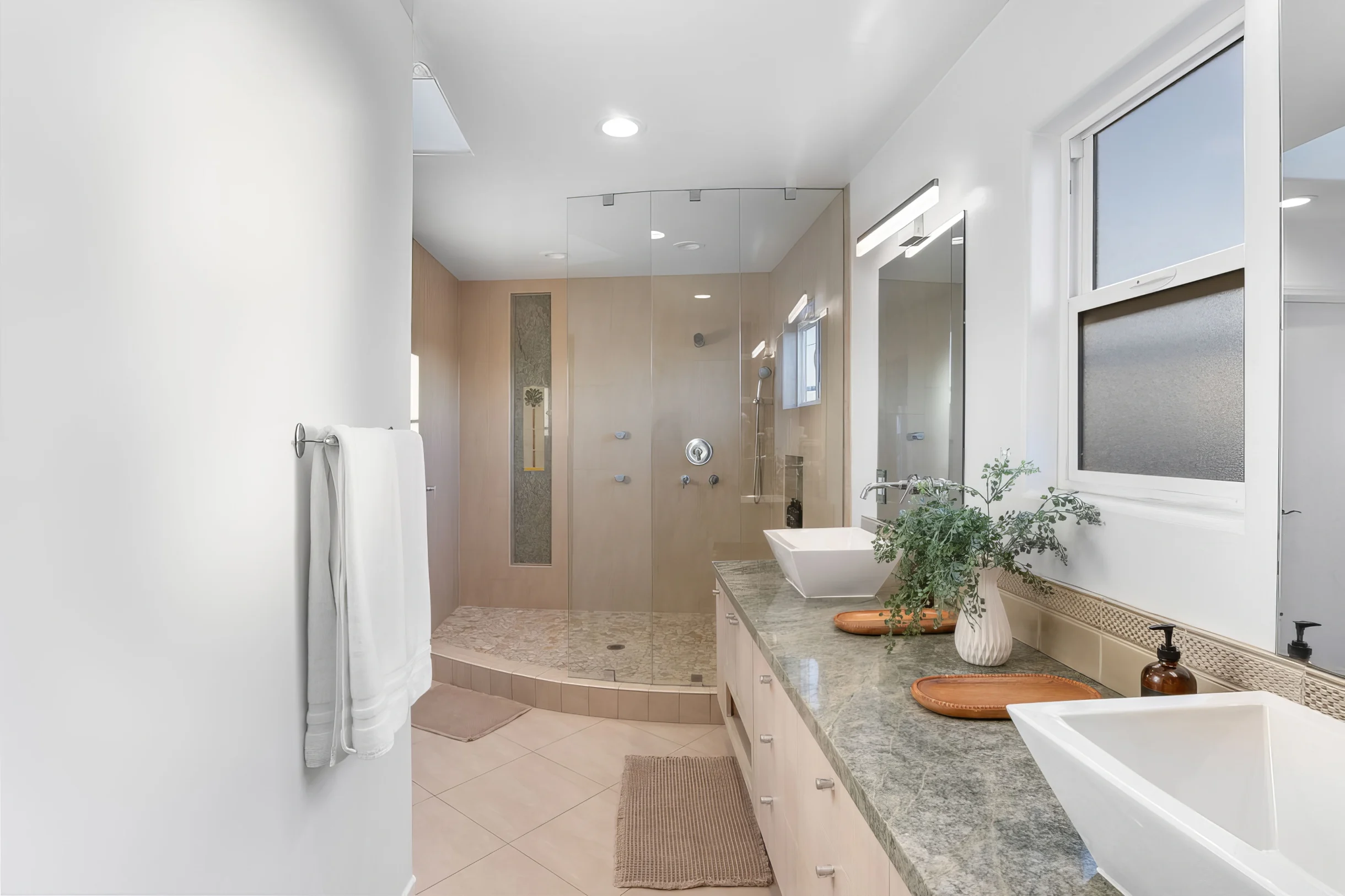 Luxury Meets Beach | Stunning Bay Views | Hot Tub | Fire Pit #36