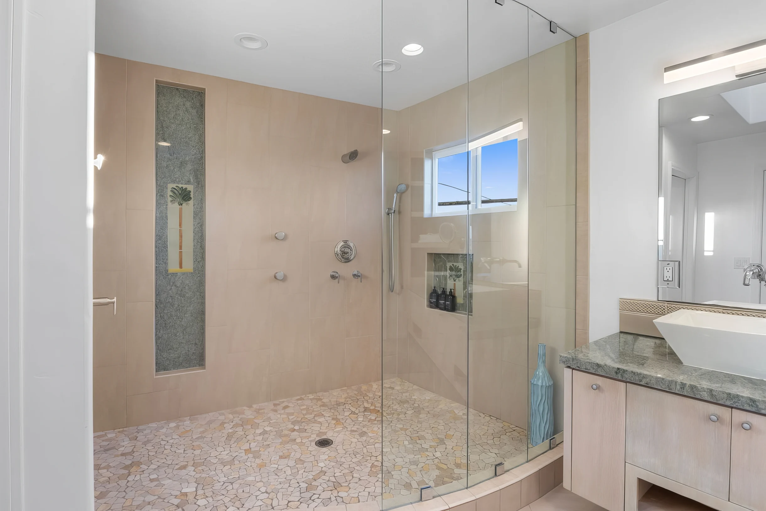 Luxury Meets Beach | Stunning Bay Views | Hot Tub | Fire Pit #23