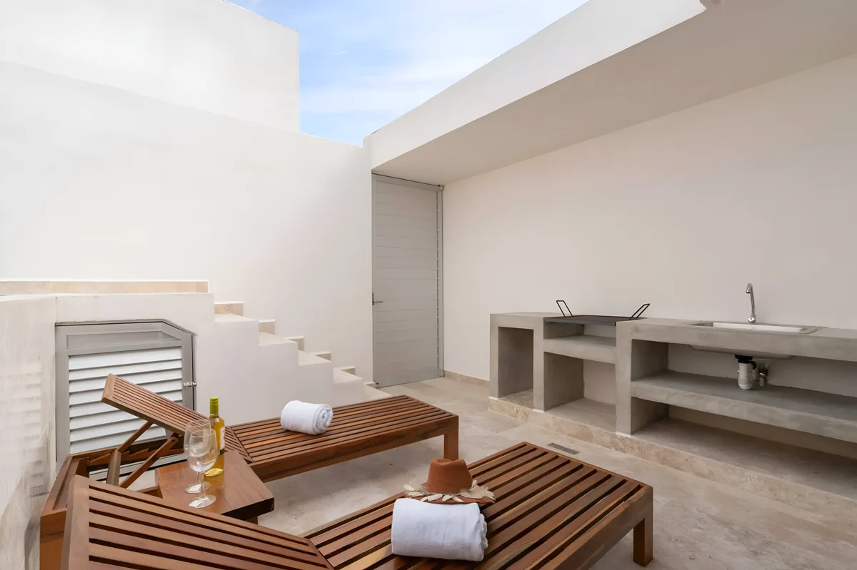 Wander Tulum Jade Retreat