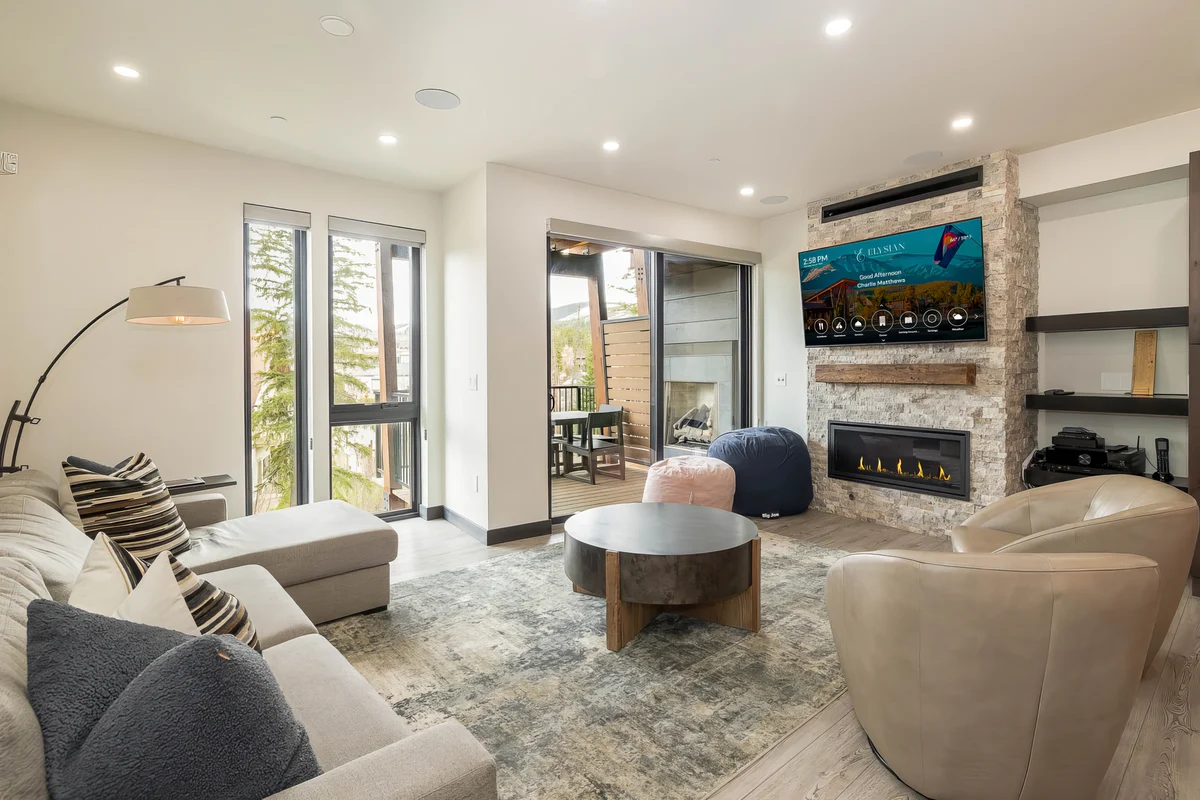 Wander Winter Park Riverside #1