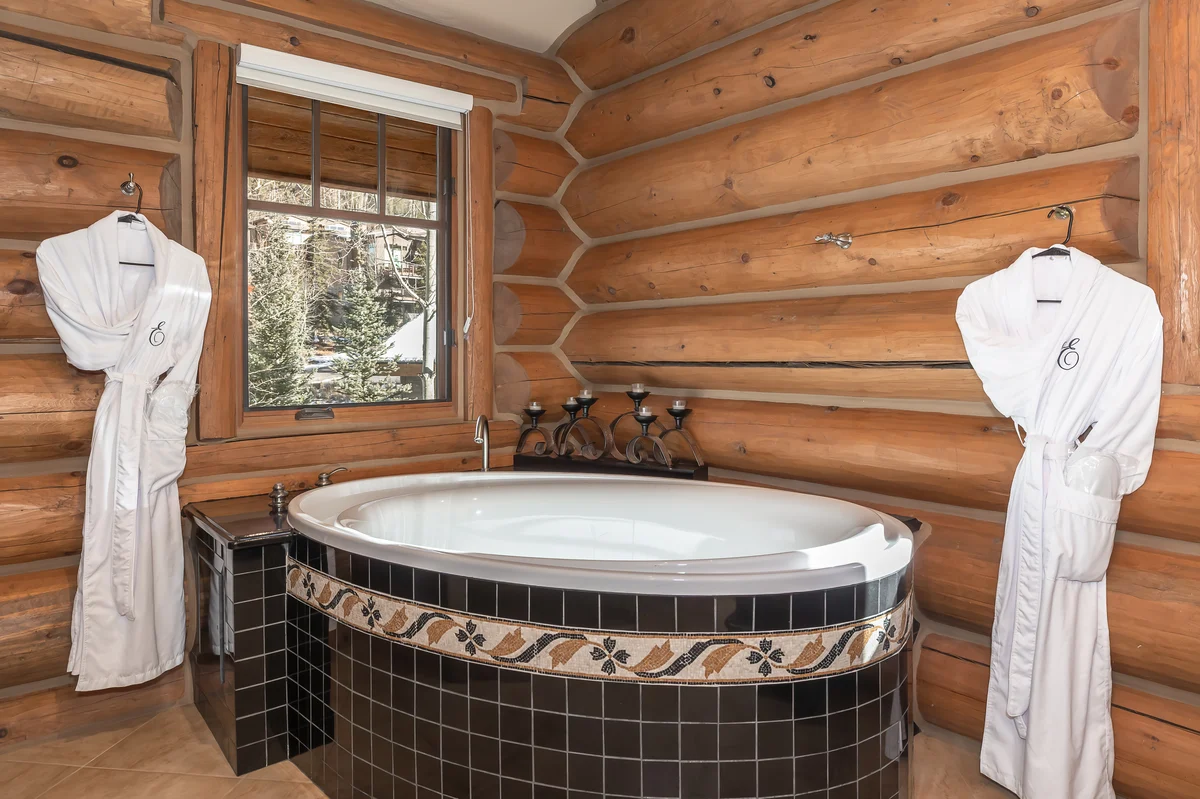 Wander Winter Park Sanctuary