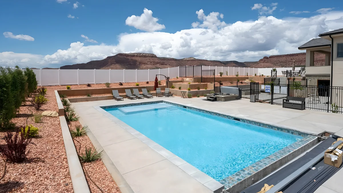 Wander Kanab Redstone