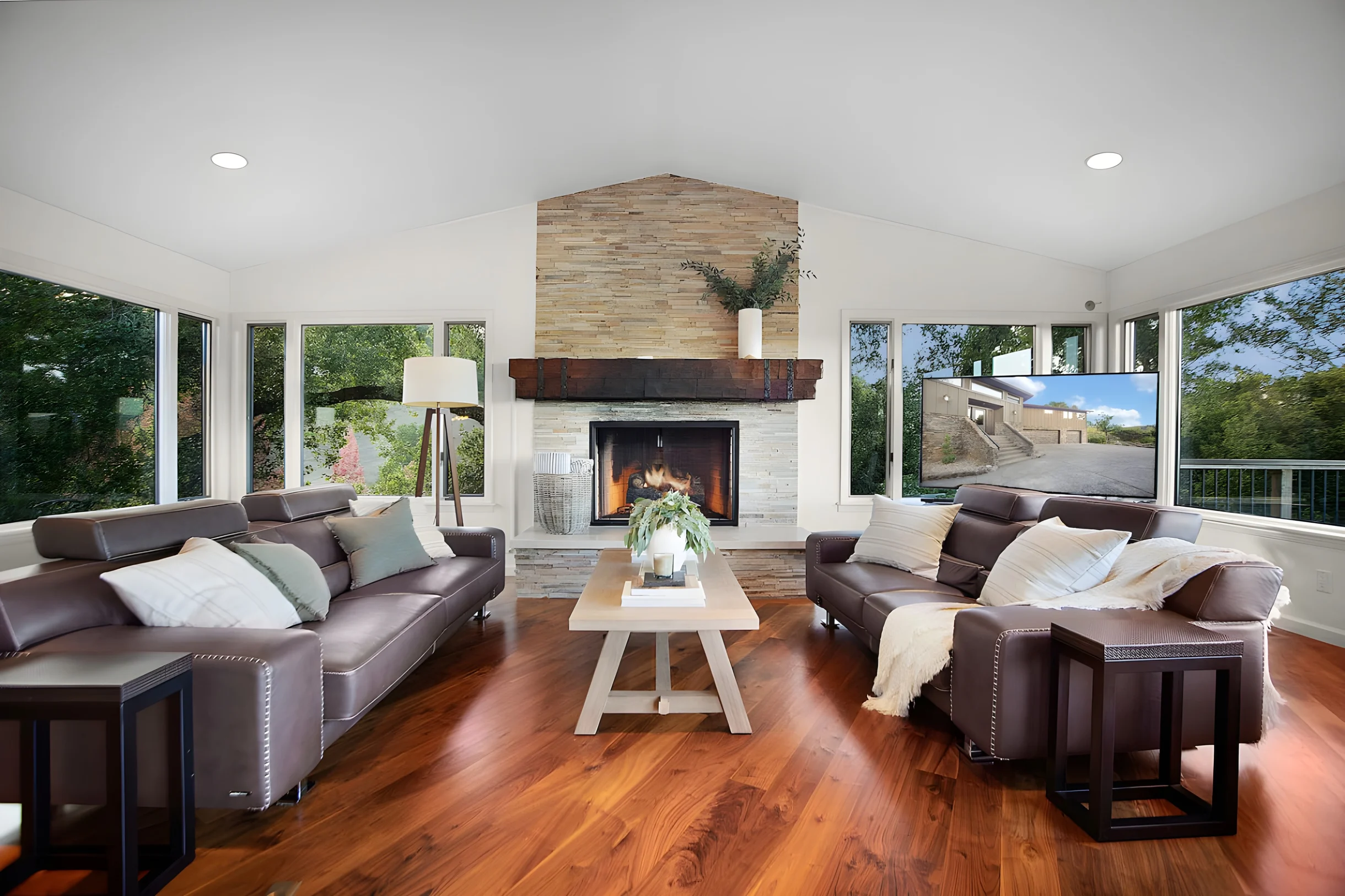 Home in Healdsburg property photo 2