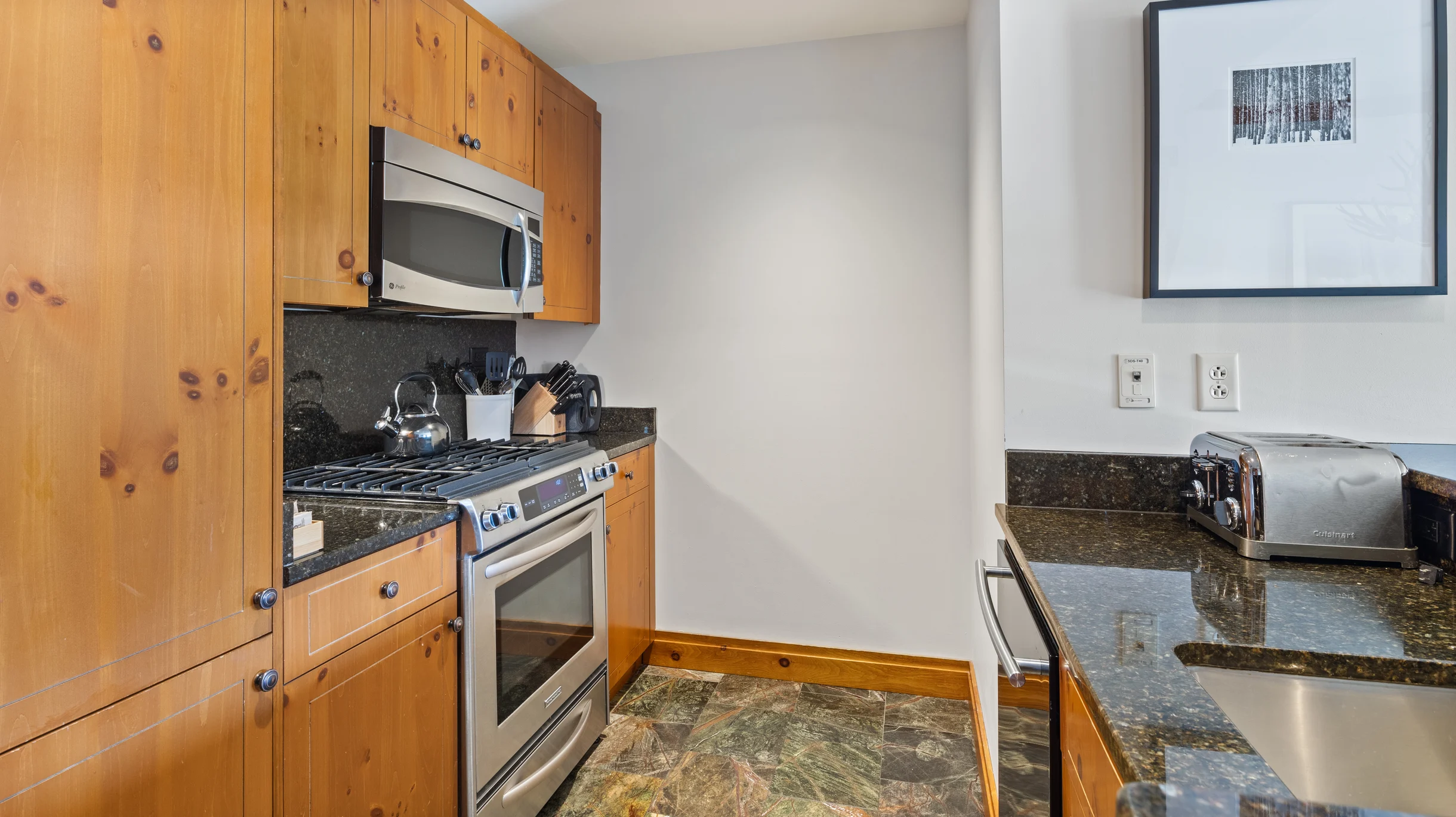 1537A | 2bdrm | STARR #15