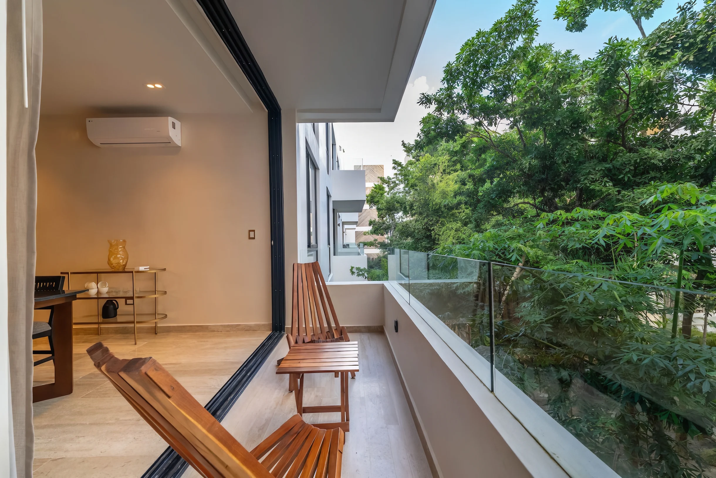 Lux 1BR w/ Rooftop Pool, Close to Beach #14
