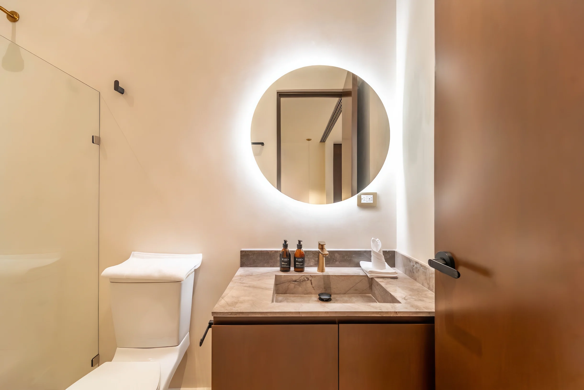 Lux 1BR w/ Rooftop Pool, Close to Beach #5
