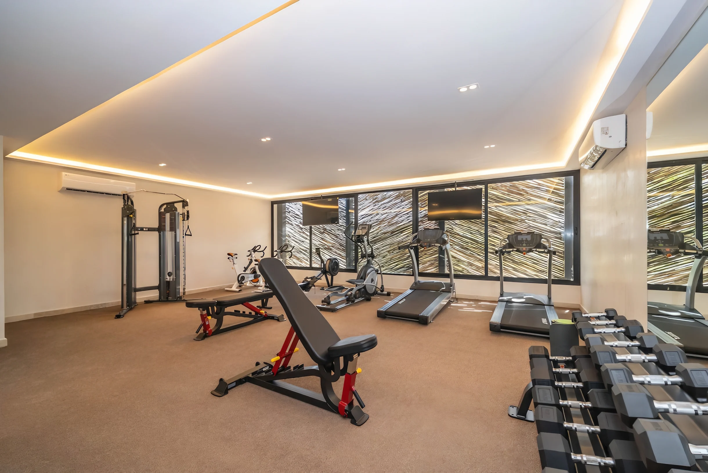 Lux 1BR w/ Rooftop Pool, Close to Beach #7