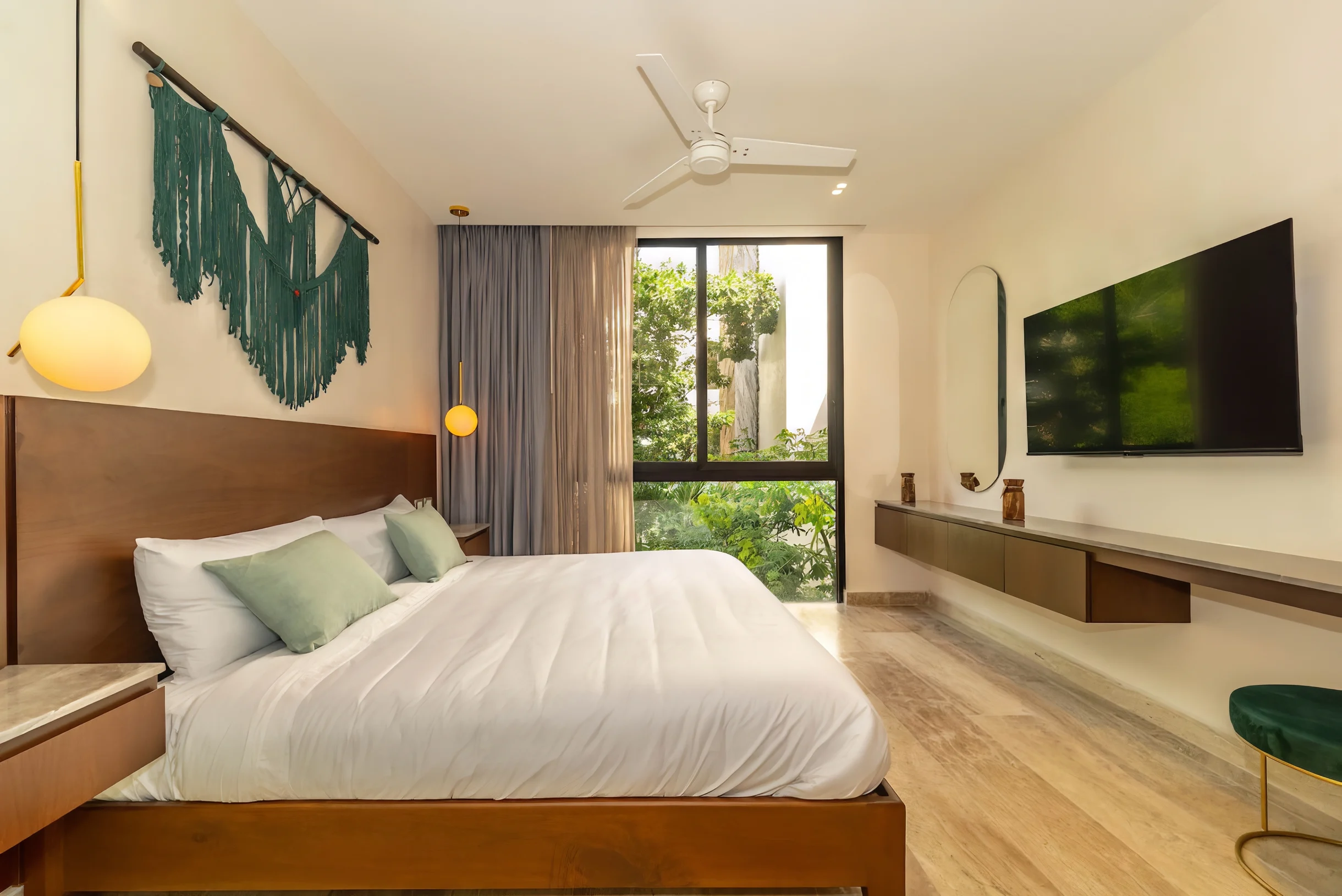 Lux 1BR w/ Rooftop Pool, Close to Beach #9