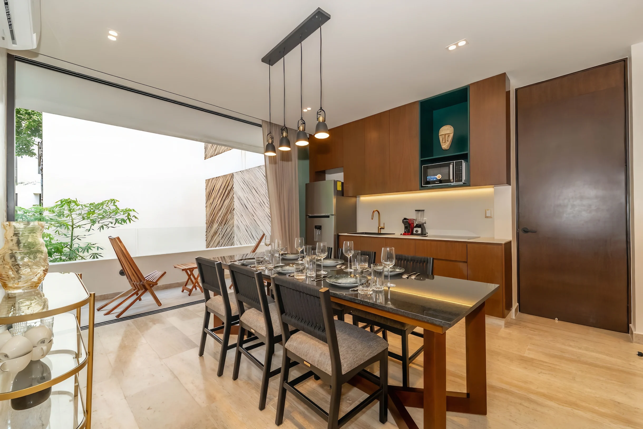 Lux 1BR w/ Rooftop Pool, Close to Beach #41