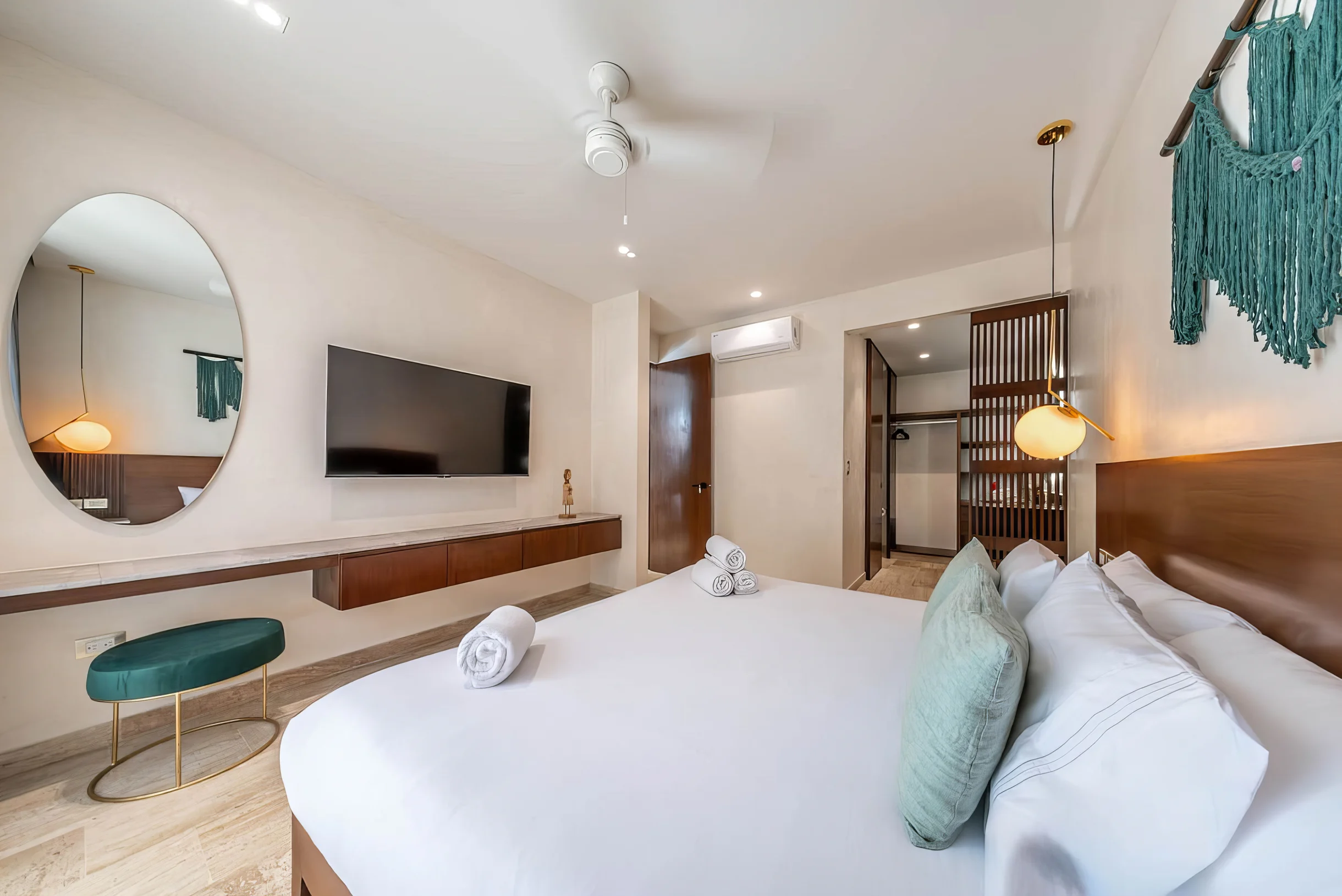 Lux 2BR w/ Plunge Pool, Close to Beach #7