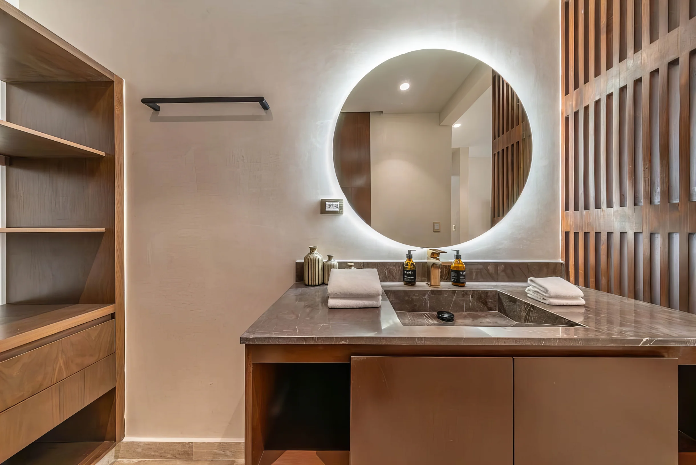 Lux 2BR w/ Plunge Pool, Close to Beach #9