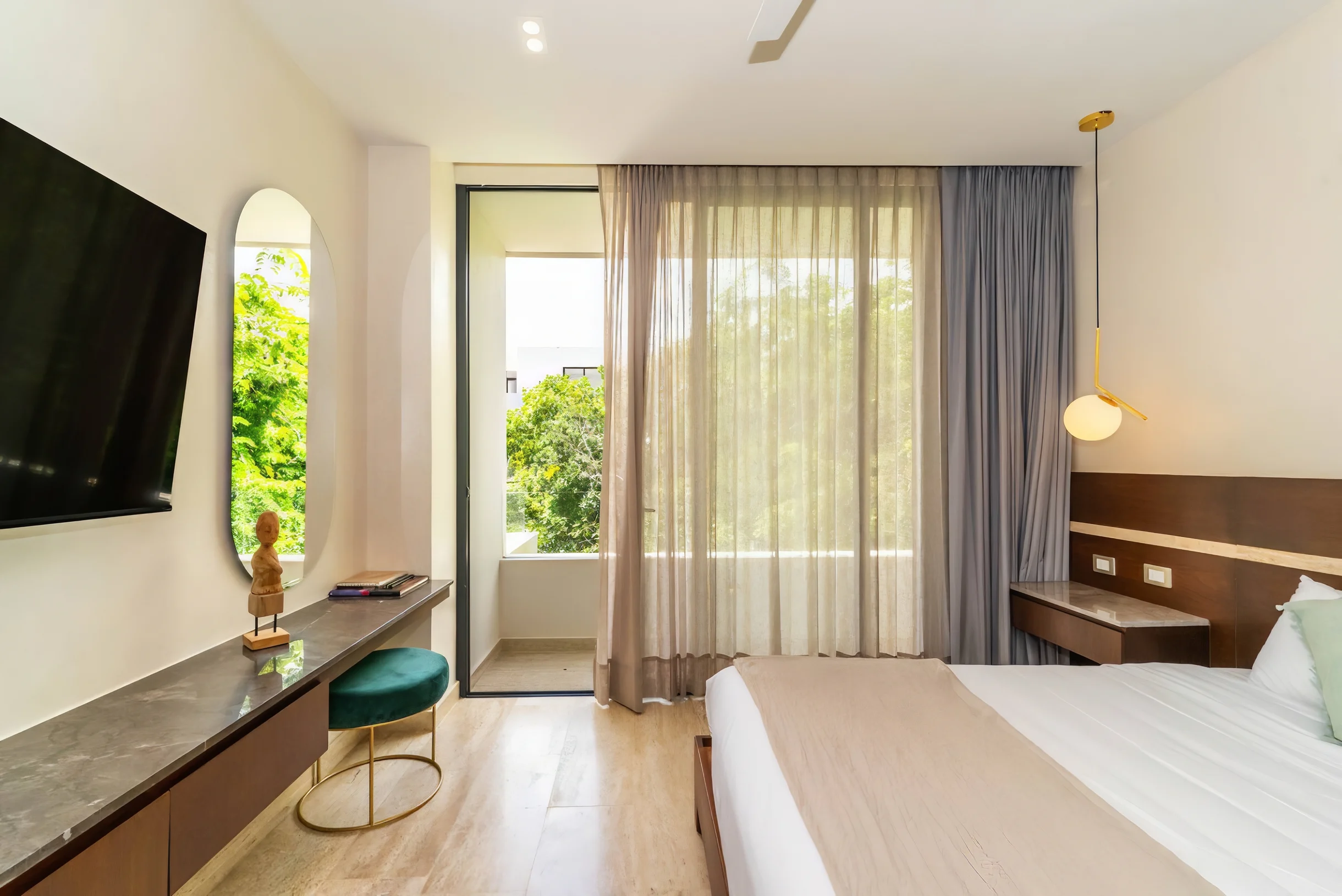 3BR Penthouse w/ Private Plunge Pool #47