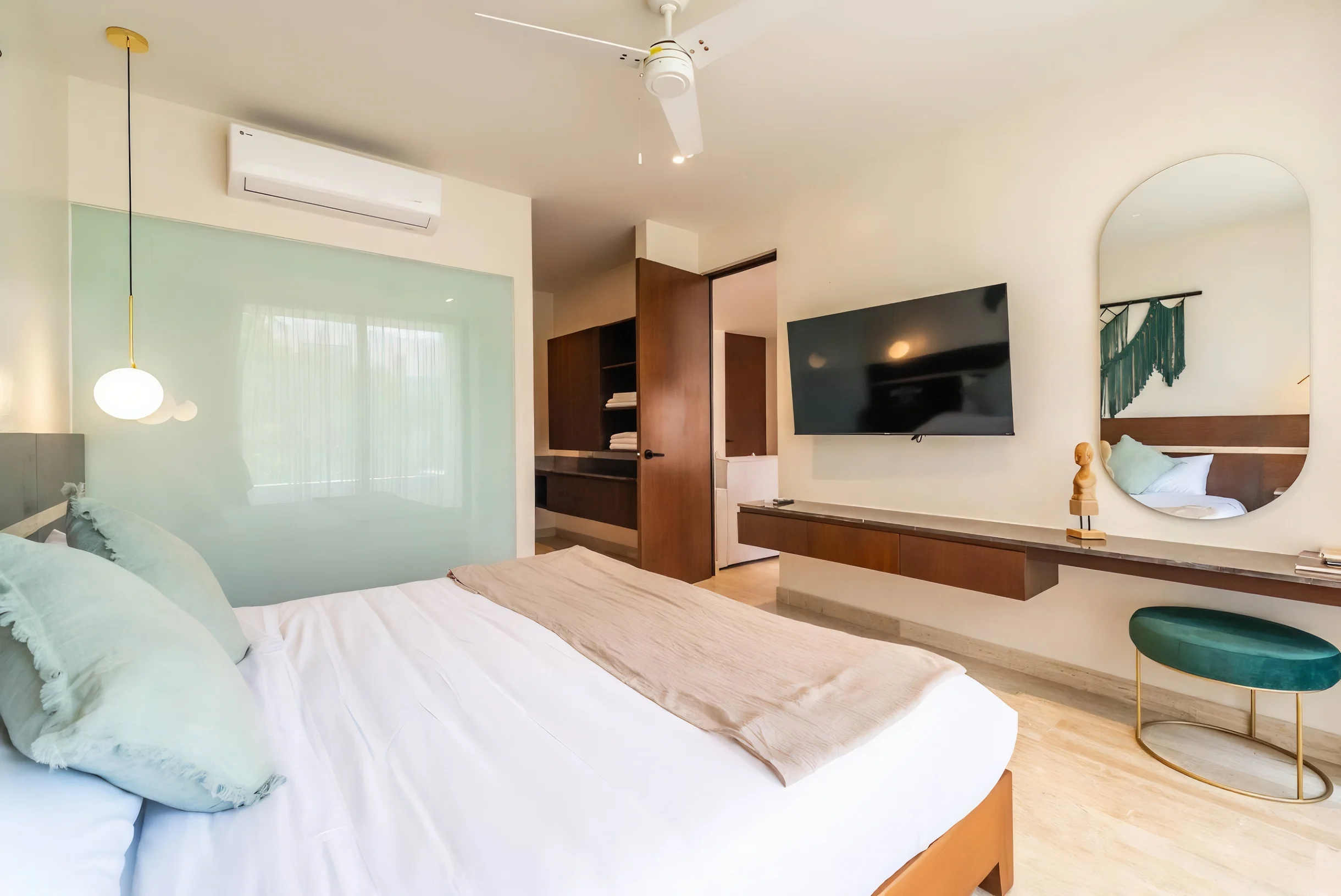 3BR Penthouse w/ Private Plunge Pool #50
