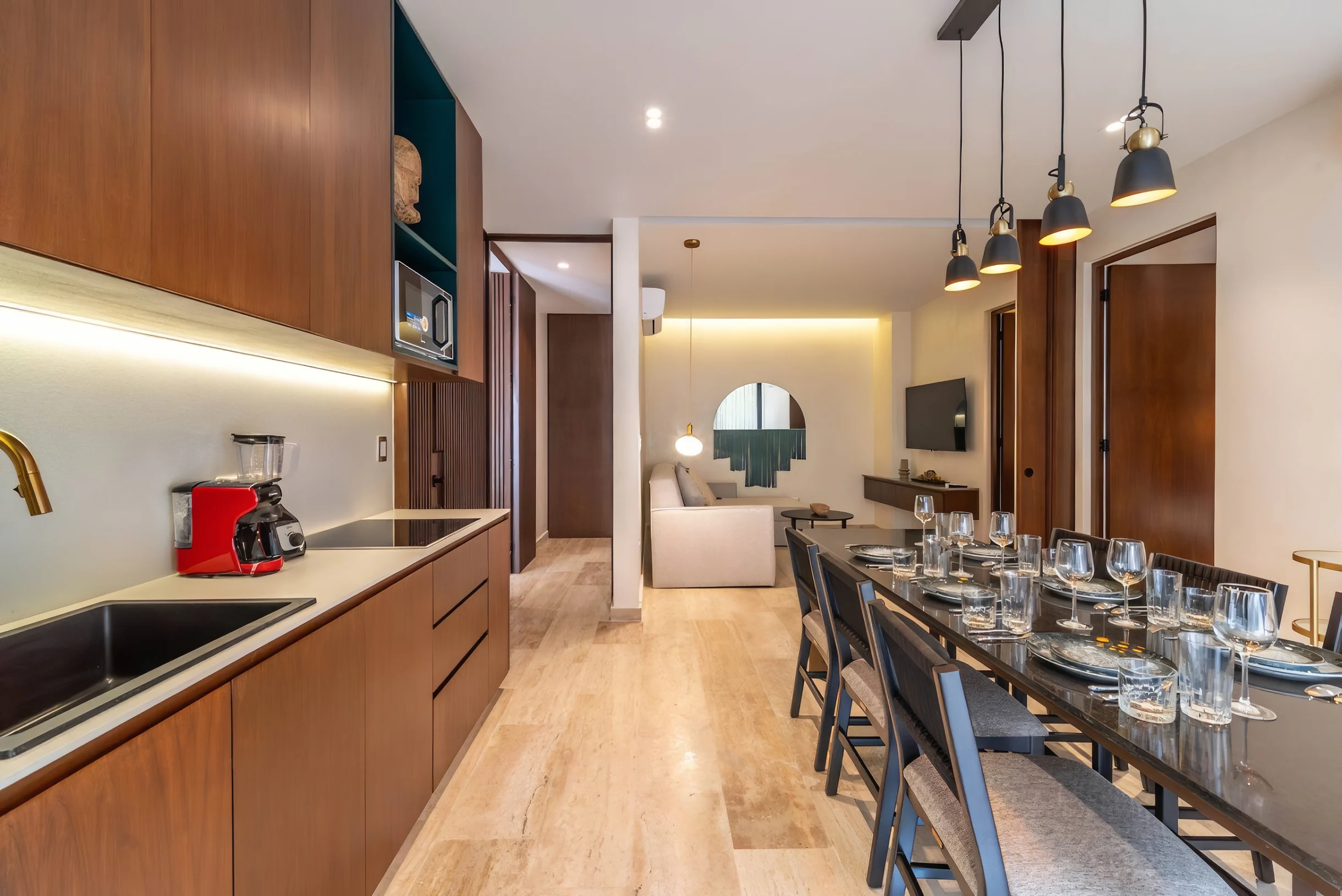 Lux 2BR w/ Rooftop Pool, Close to Beach #7