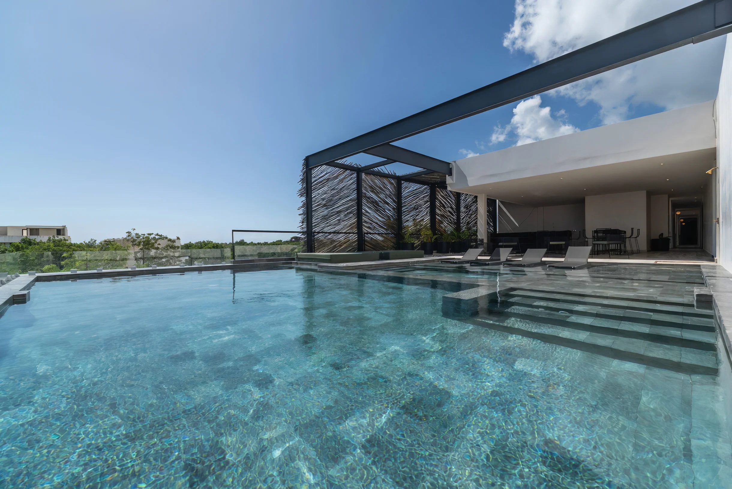 Lux 2BR w/ Rooftop Pool, Close to Beach #38