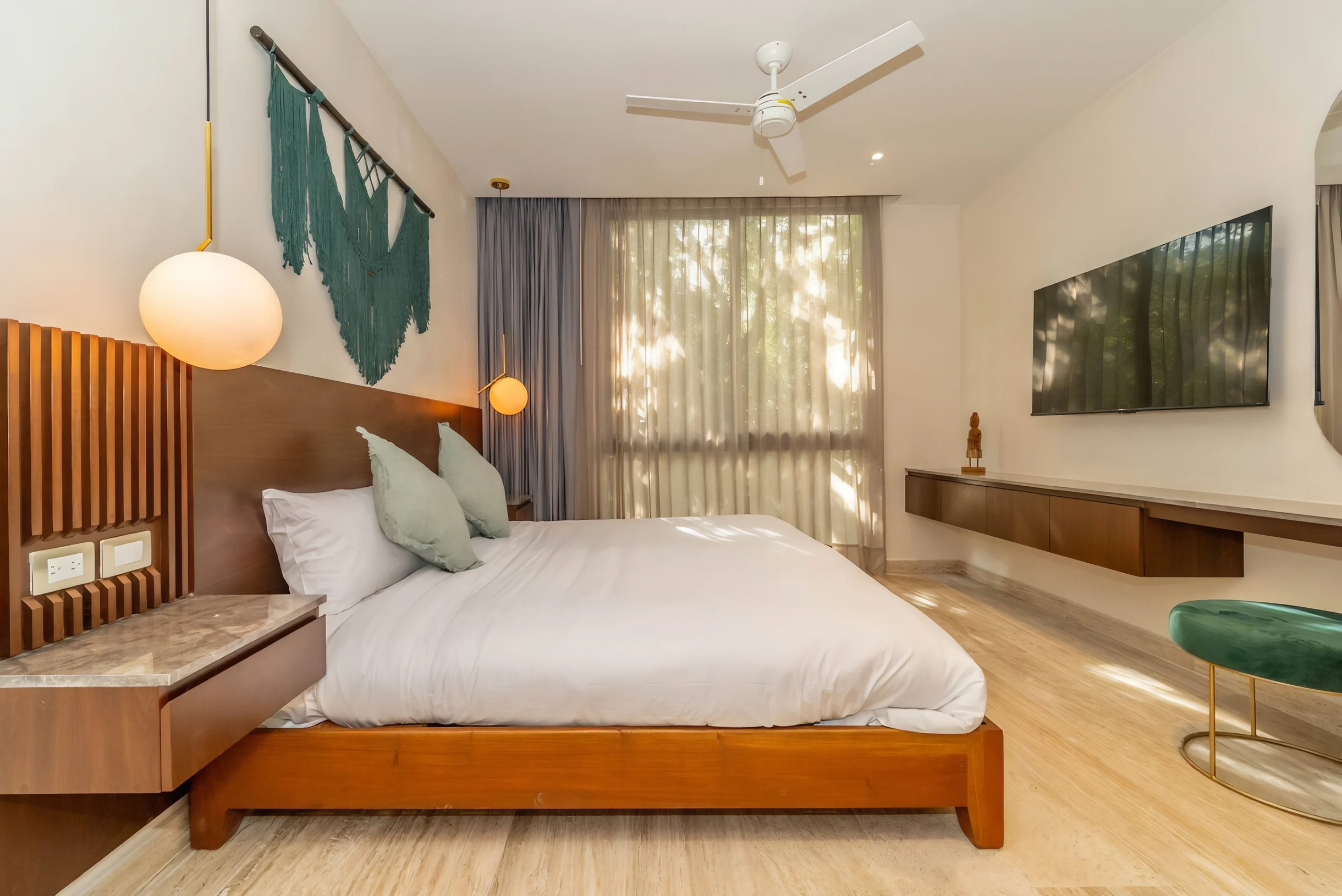 Lux 2BR w/ Rooftop Pool, Close to Beach #12