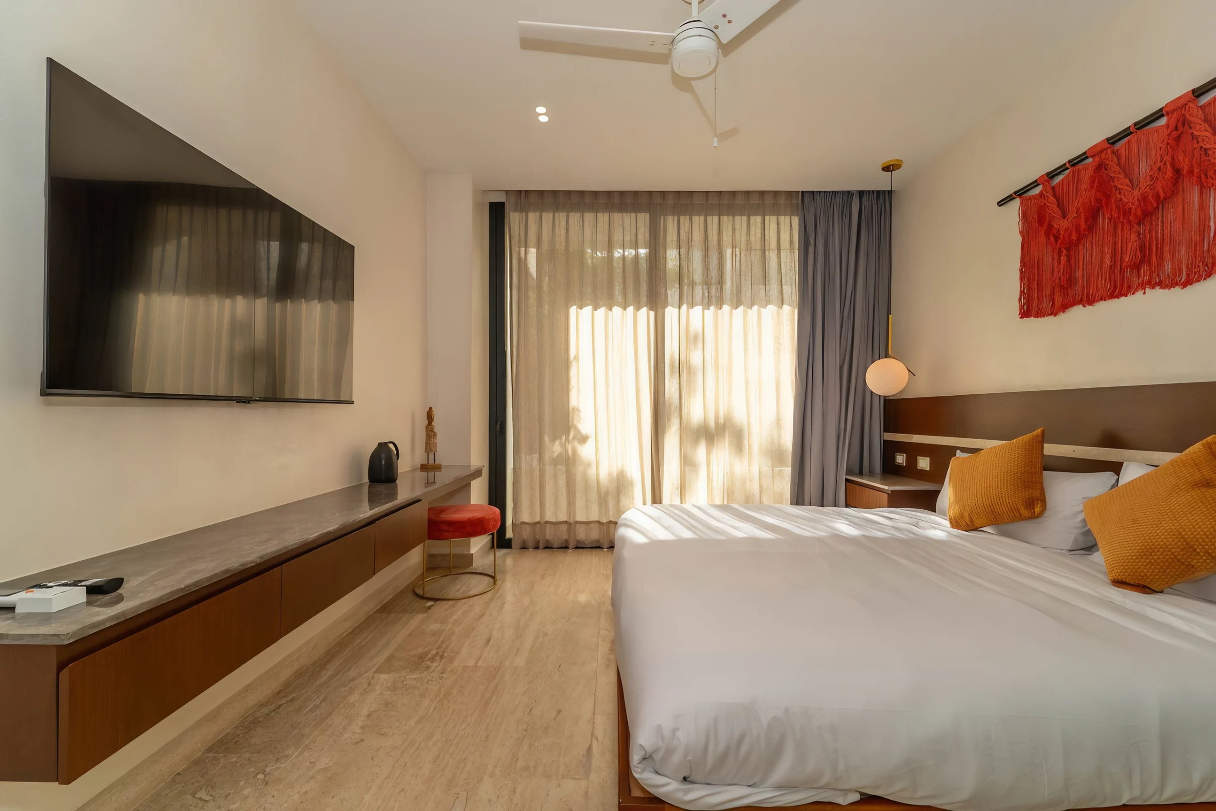 Lux 2BR w/ Rooftop Pool, Close to Beach #23