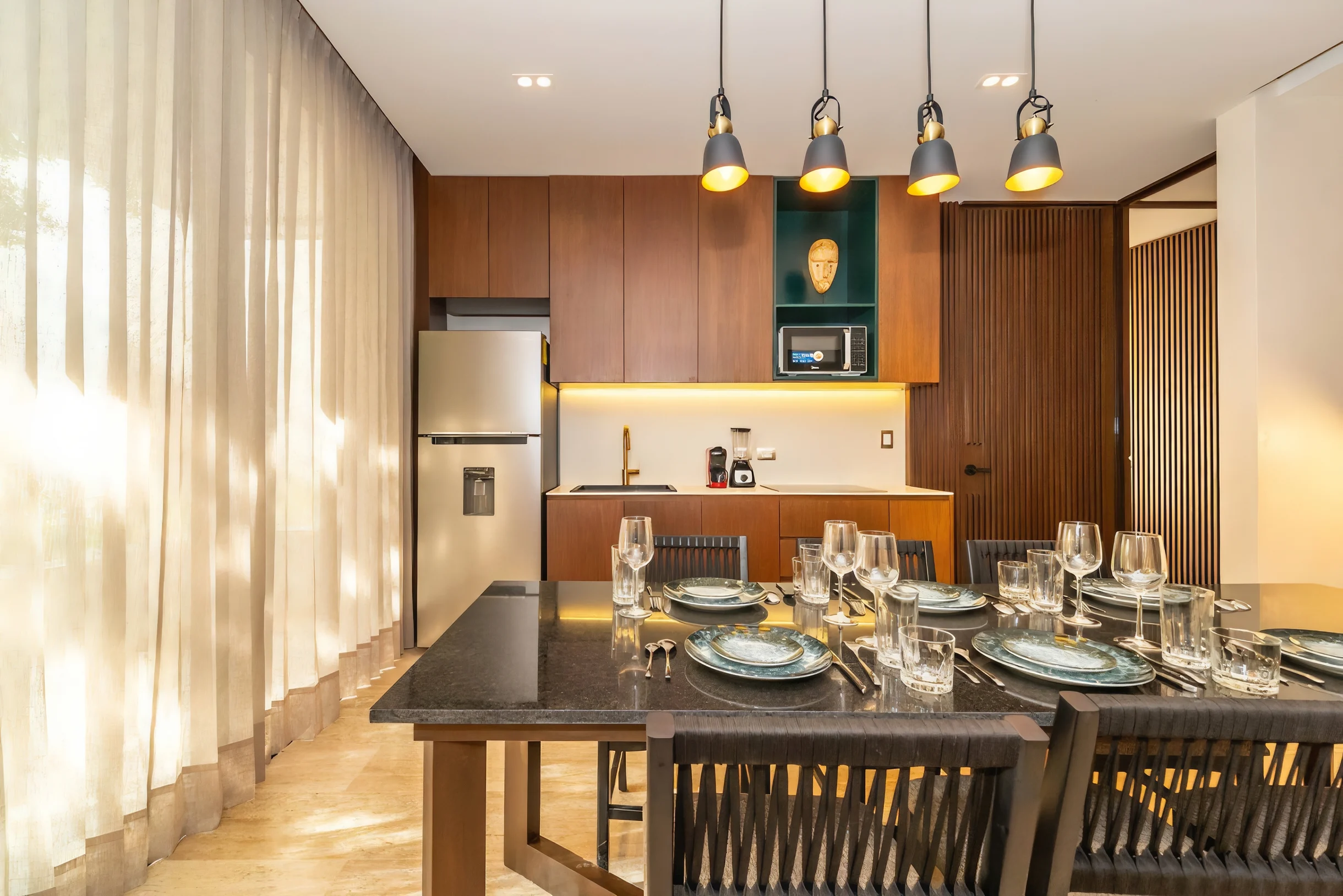 Lux 2BR w/ Rooftop Pool, Close to Beach #24