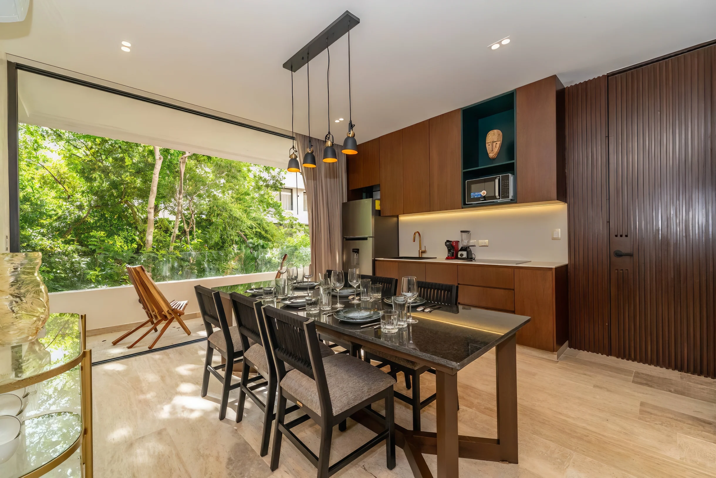 Lux 2BR w/ Rooftop Pool, Close to Beach #46