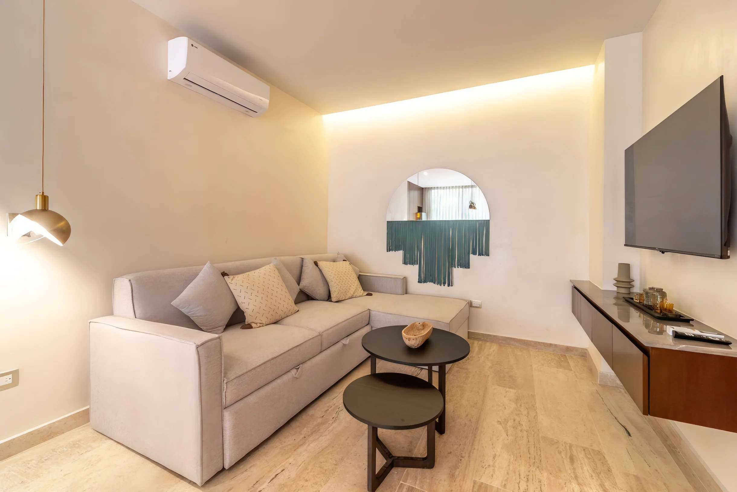 Lux 2BR w/ Rooftop Pool, Close to Beach #34