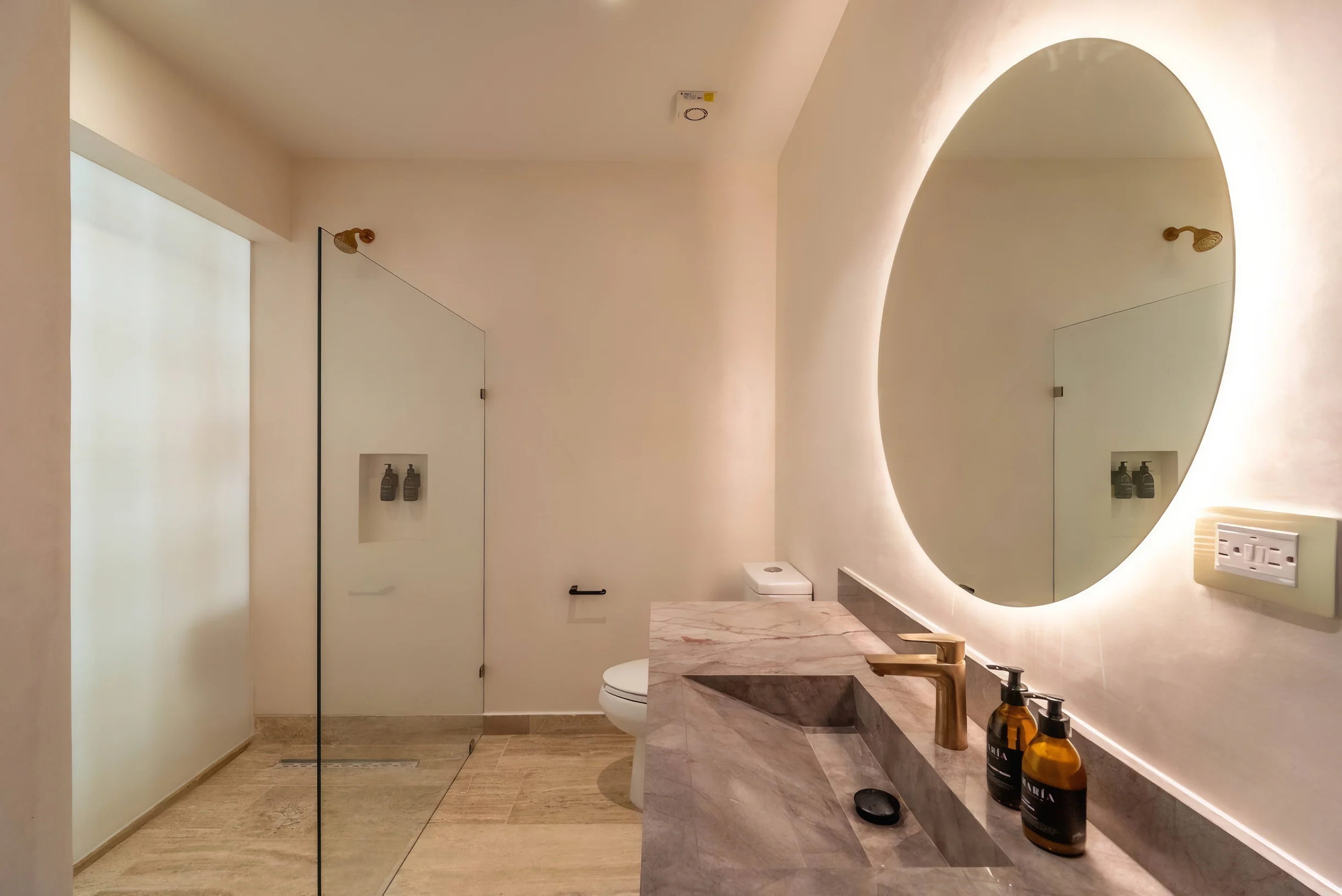 Lux 2BR w/ Rooftop Pool, Close to Beach #36
