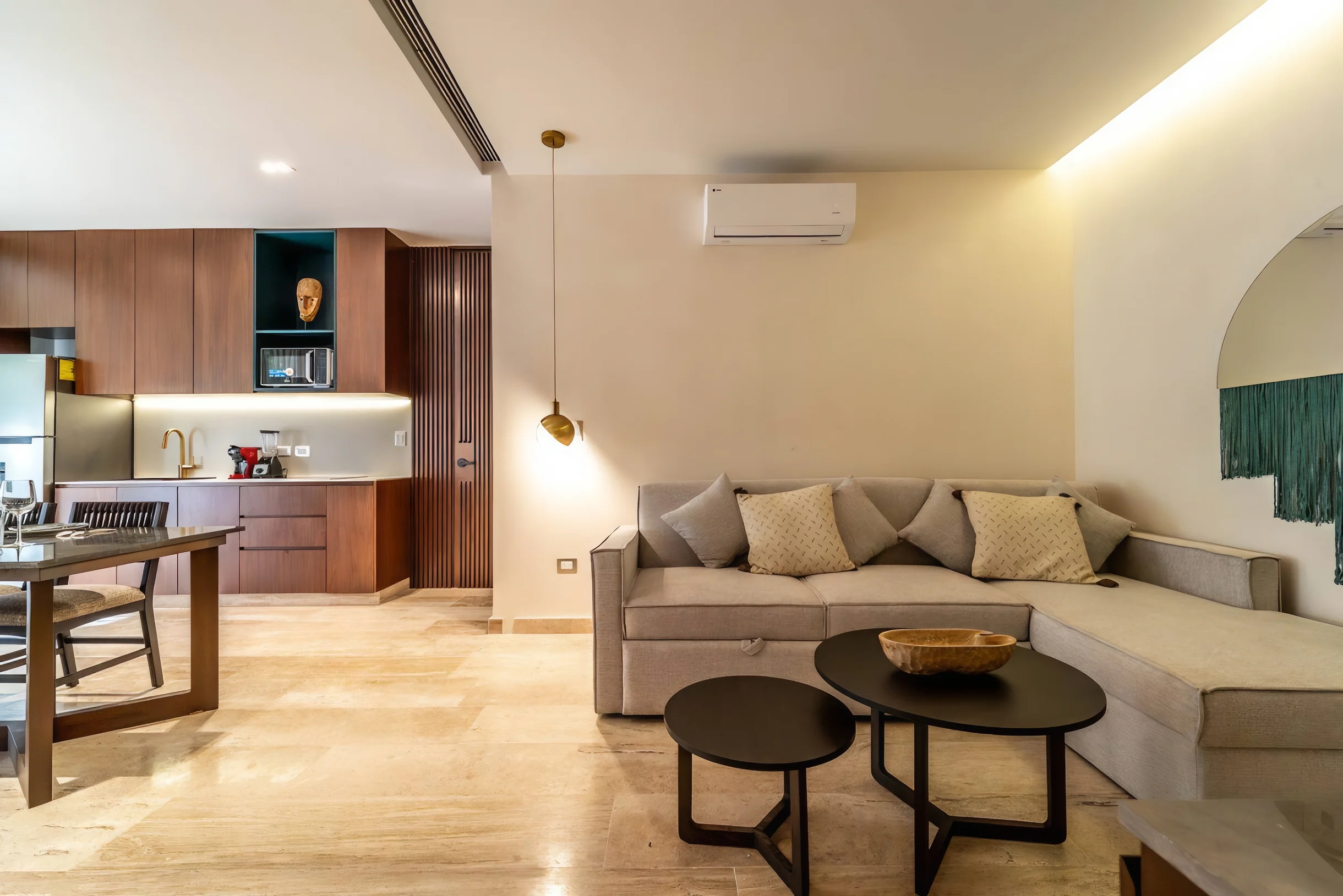 Lux 2BR w/ Rooftop Pool, Close to Beach #42