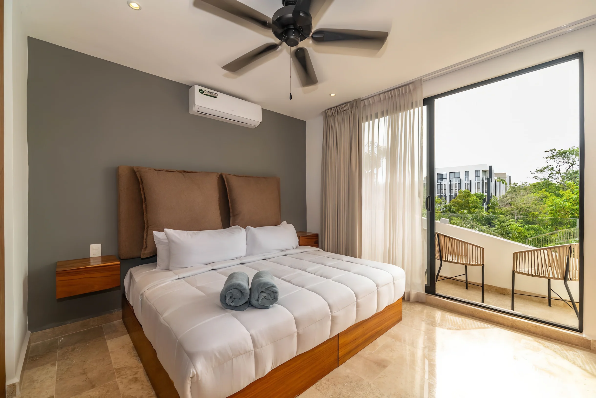 King Studio w/ Balcony, Rooftop Pool | Aldea Zama #13