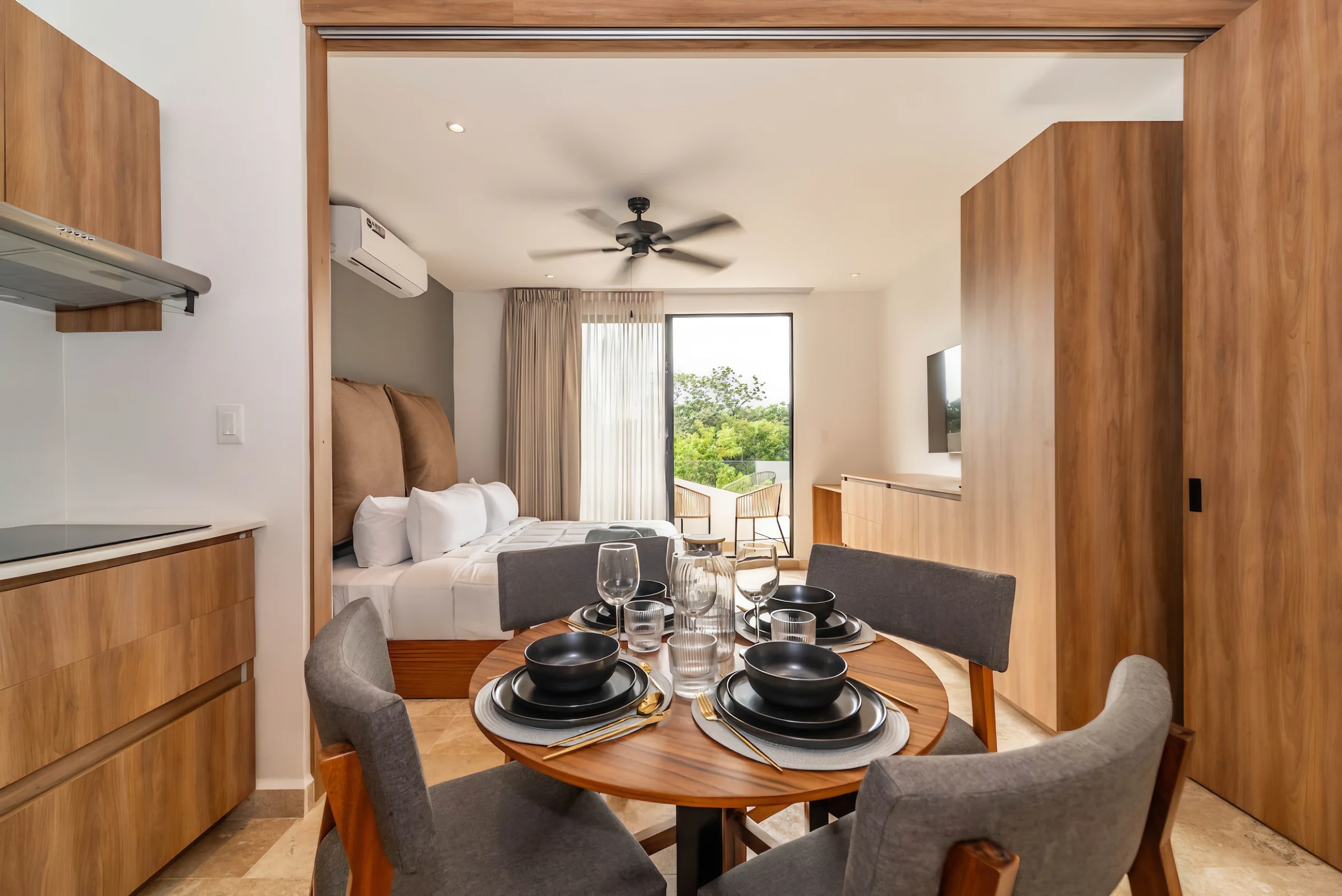King Studio w/ Balcony, Rooftop Pool | Aldea Zama #9