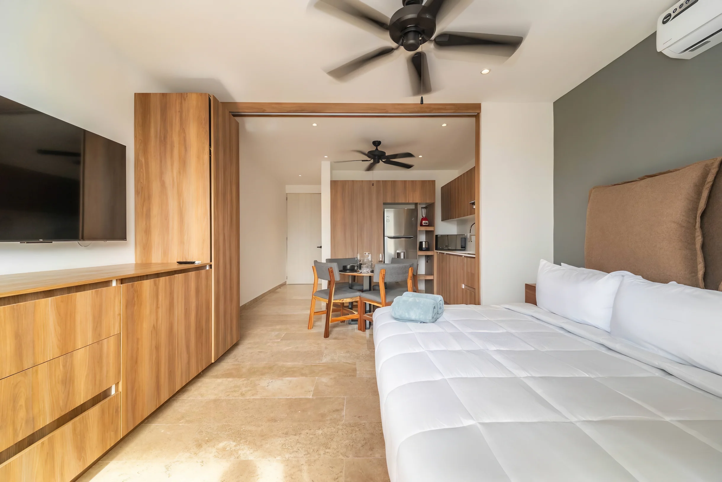 King Studio w/ Balcony, Rooftop Pool | Aldea Zama #29