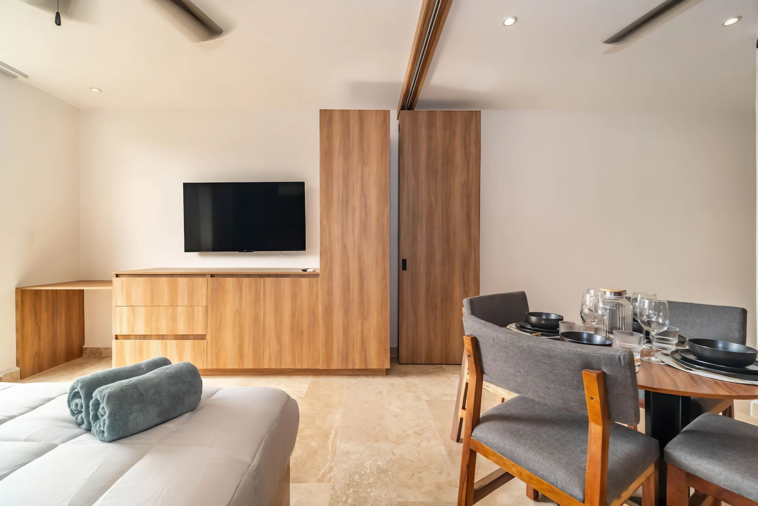 King Studio w/ Balcony, Rooftop Pool | Aldea Zama #27