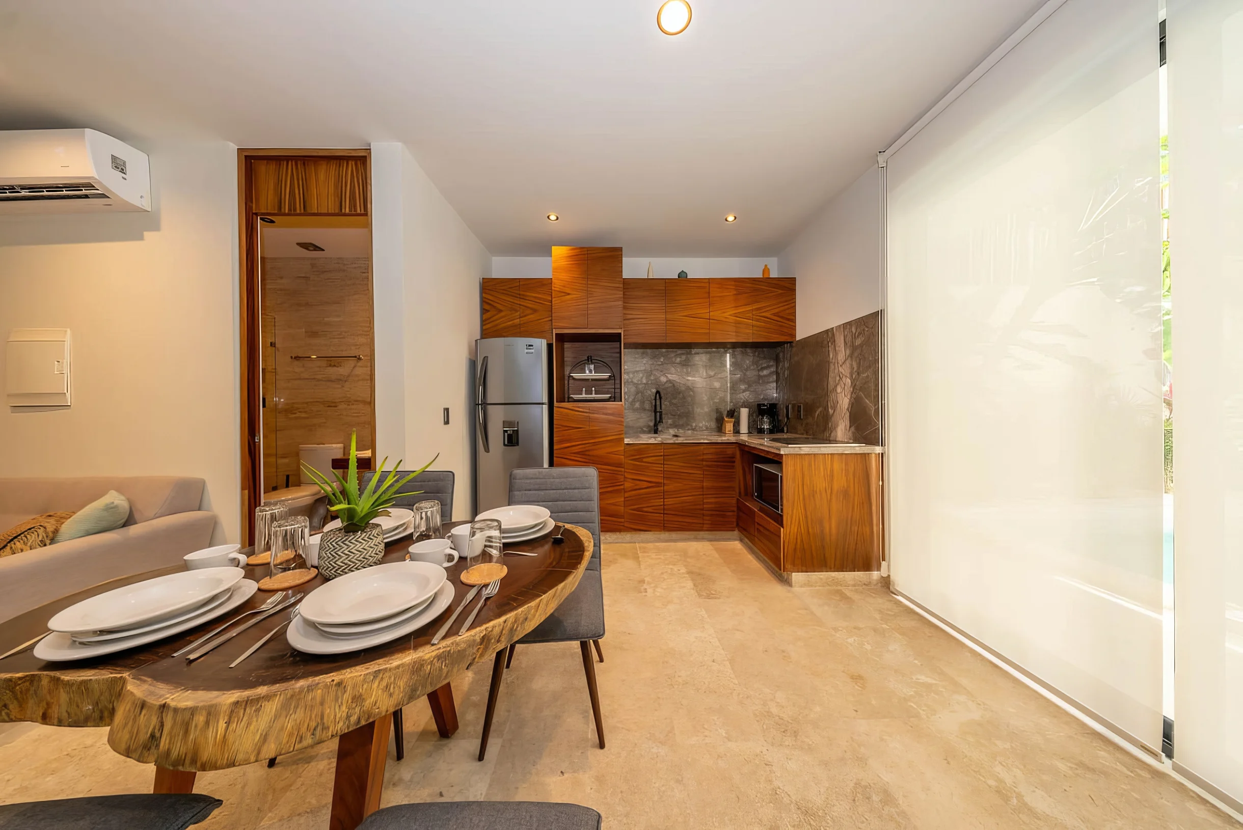 2 BR w/ Direct Walk-out to Pool + Sauna, Gym #21