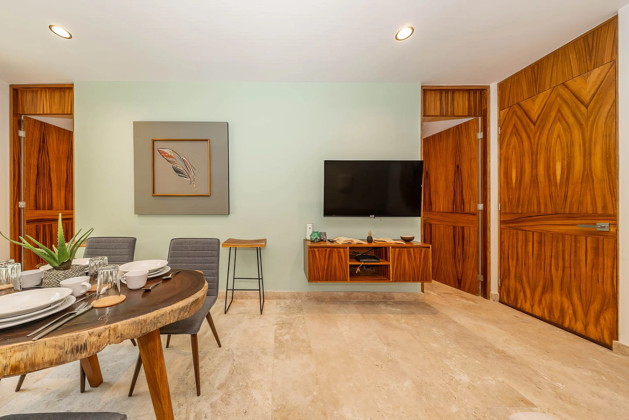2 BR w/ Direct Walk-out to Pool + Sauna, Gym #22