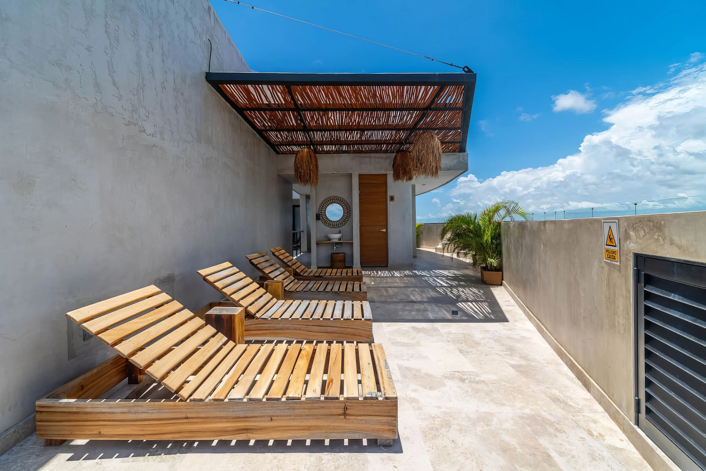 2 BR w/ Direct Walk-out to Pool + Sauna, Gym #60