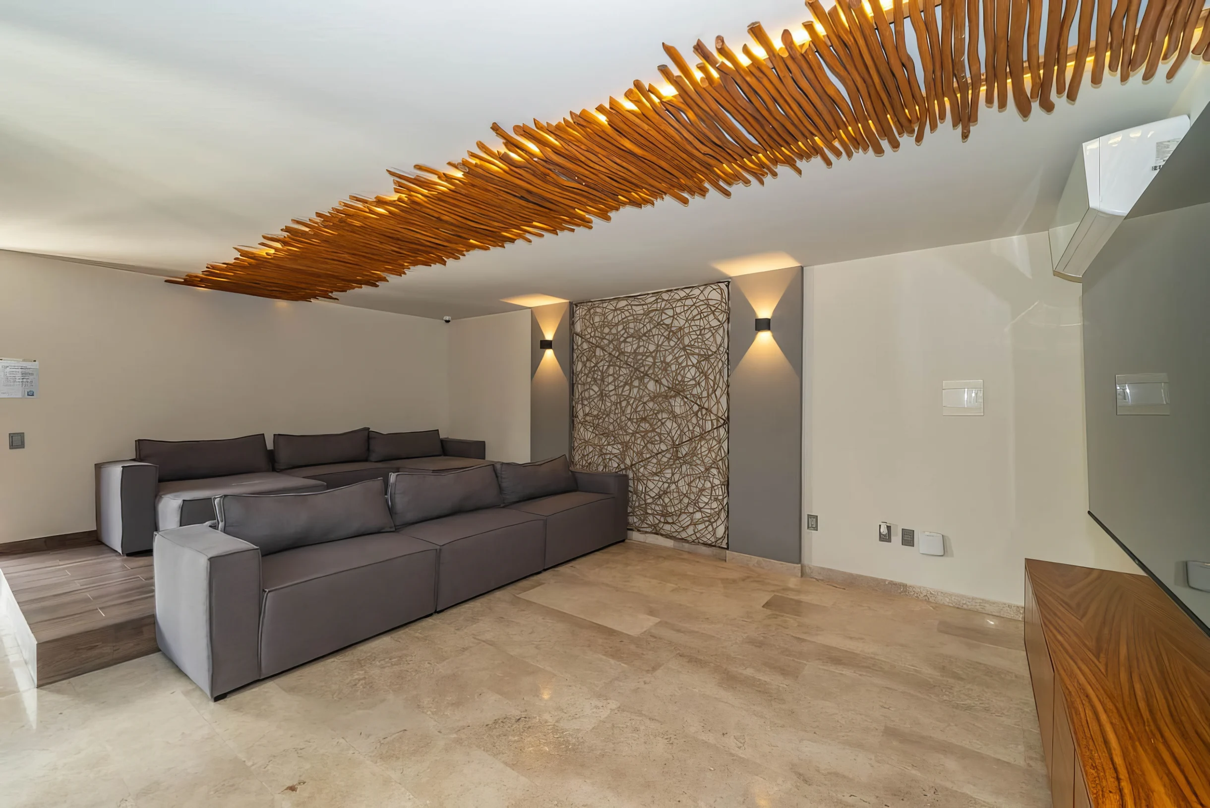 2 BR w/ Direct Walk-out to Pool + Sauna, Gym #25