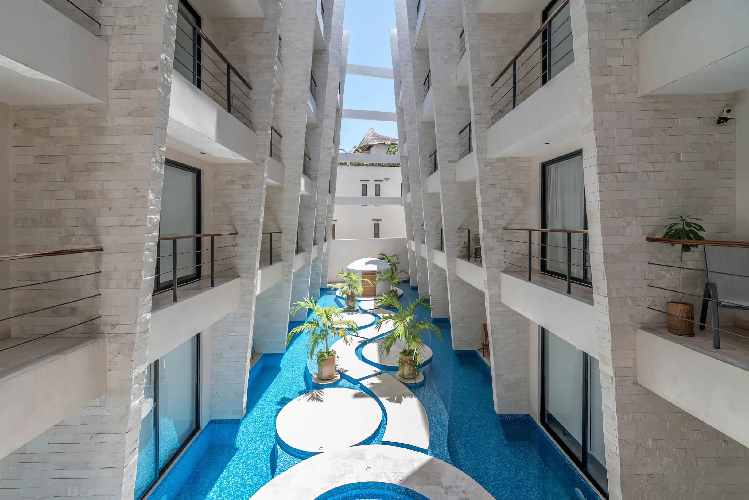 2 BR w/ Direct Walk-out to Pool + Sauna, Gym #39