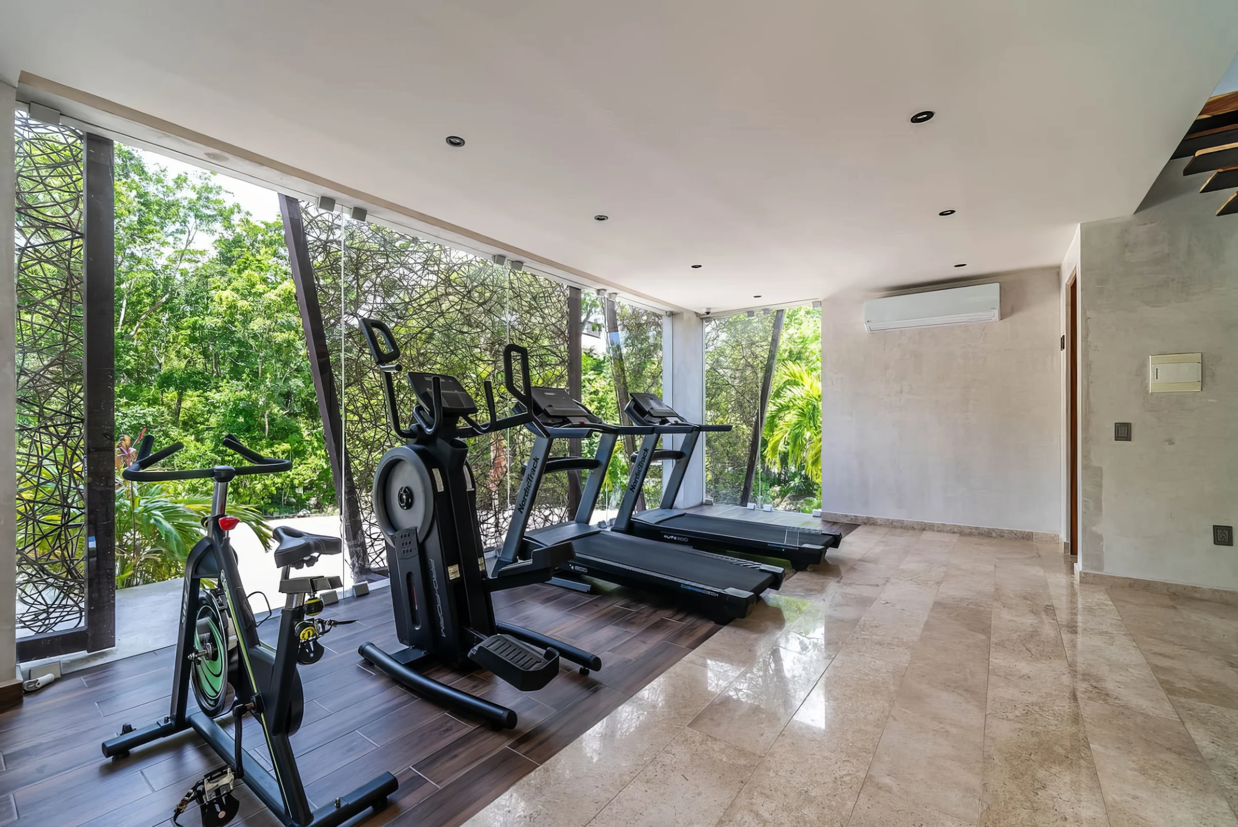 2 BR w/ Direct Walk-out to Pool + Sauna, Gym #55
