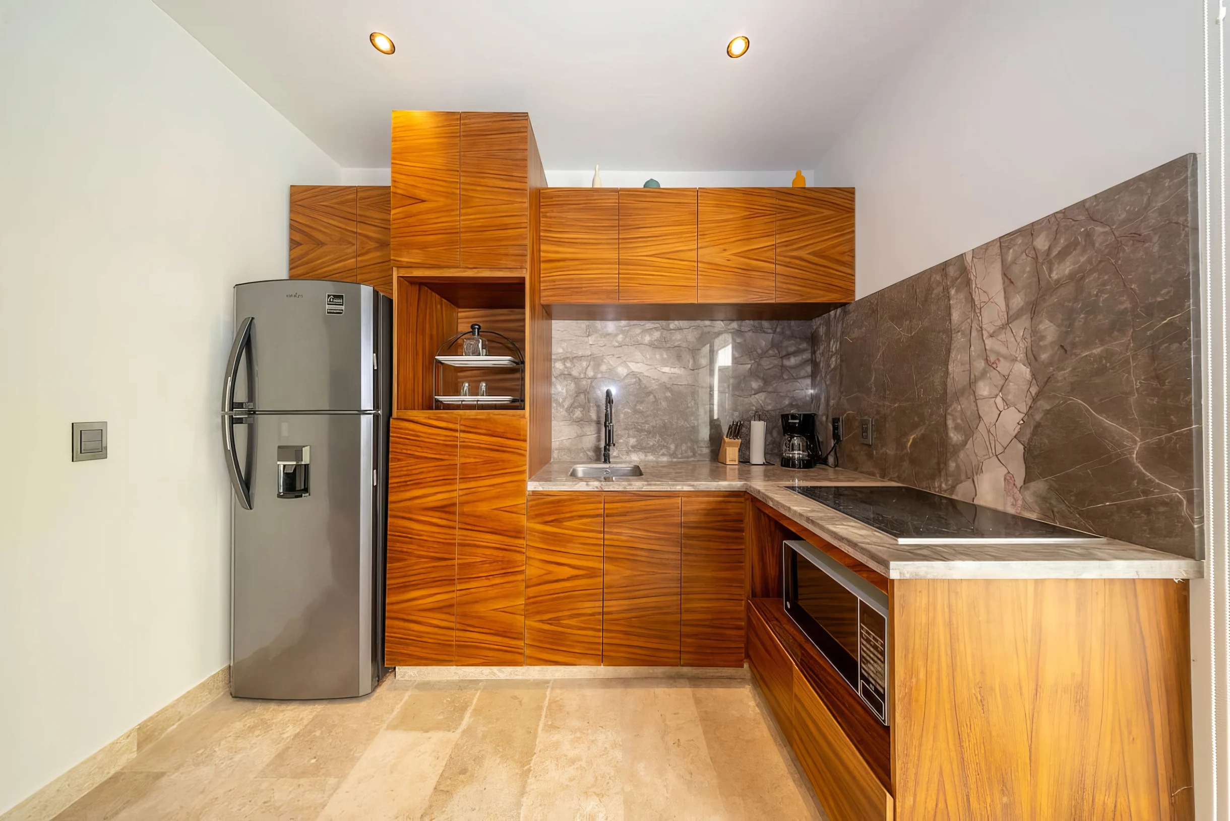2 BR w/ Direct Walk-out to Pool + Sauna, Gym #16