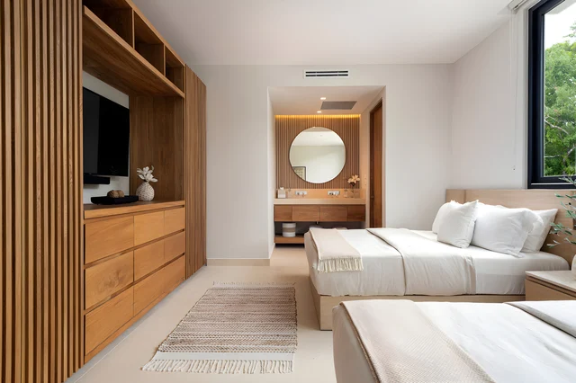 Bedroom 5 image 1