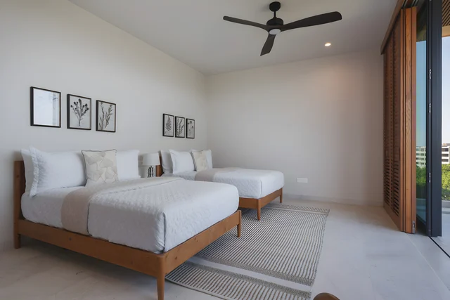 Bedroom 1 image 1